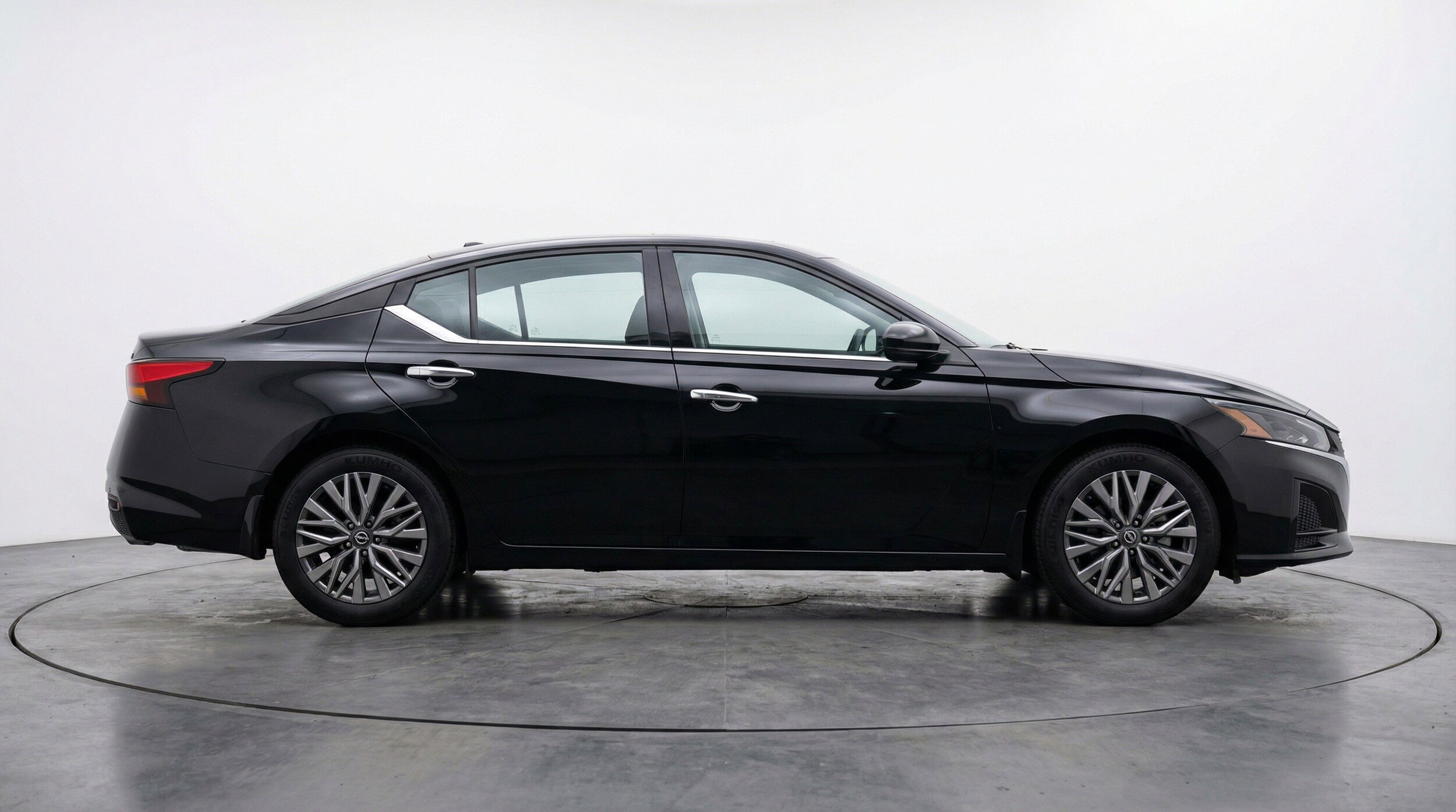 Thumbnail: 2025 Nissan Altima - 11