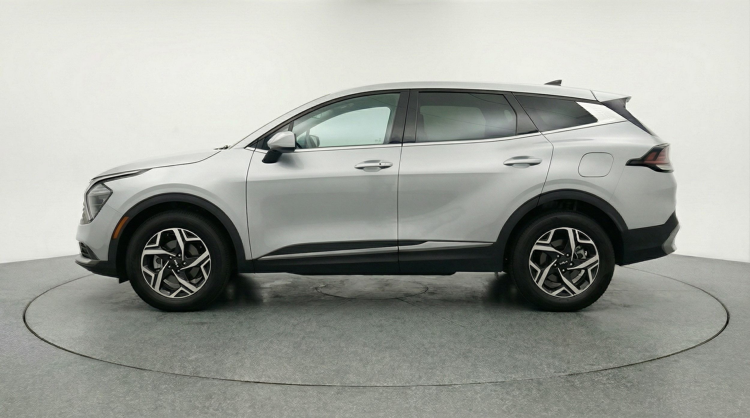 Thumbnail: 2025 Kia Sportage - 4