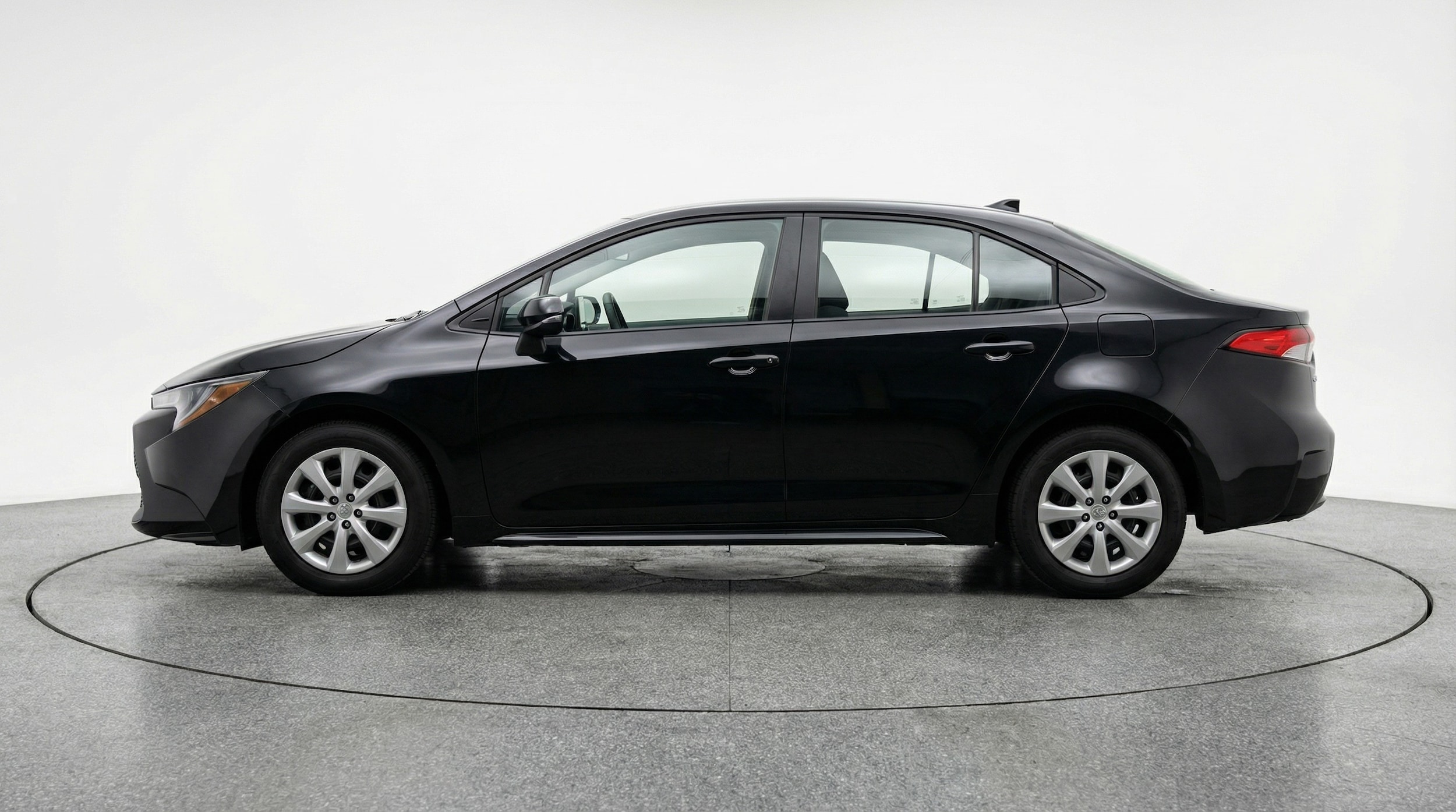 Thumbnail: 2025 Toyota Corolla - 4