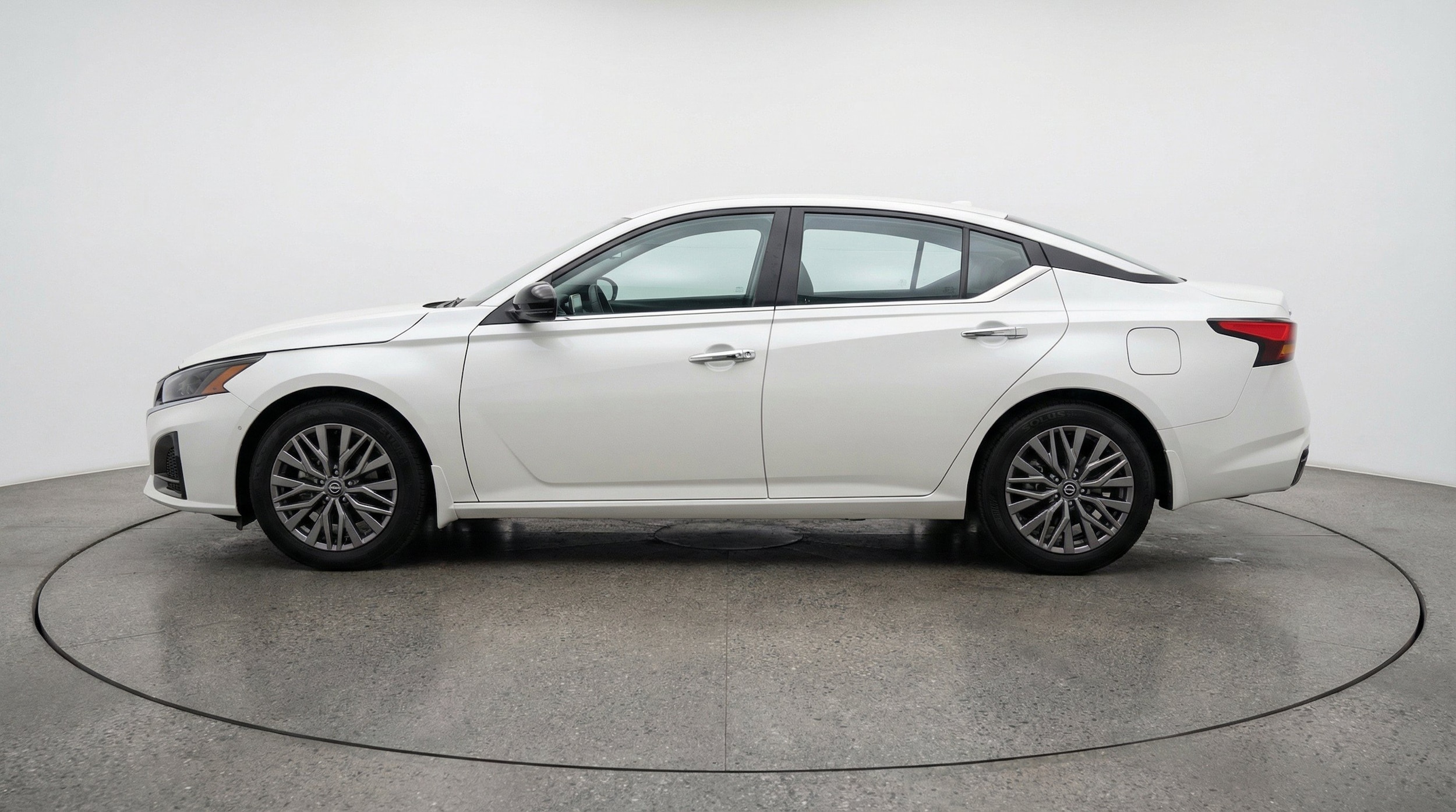 Thumbnail: 2025 Nissan Altima - 5