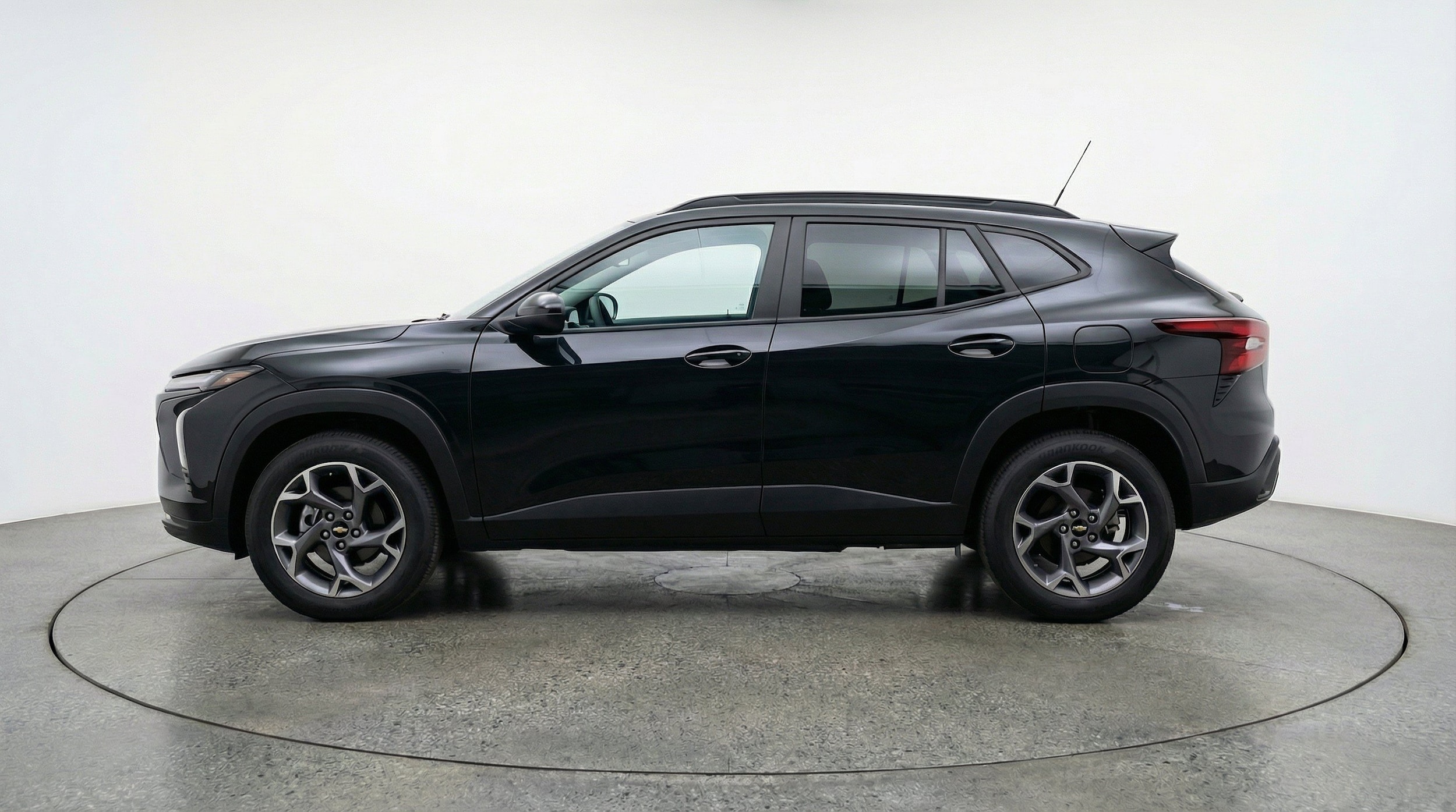 Thumbnail: 2025 Chevrolet Trax - 5