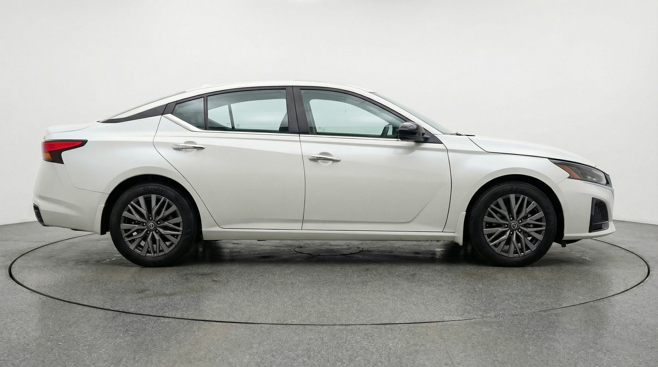 Thumbnail: 2025 Nissan Altima - 8
