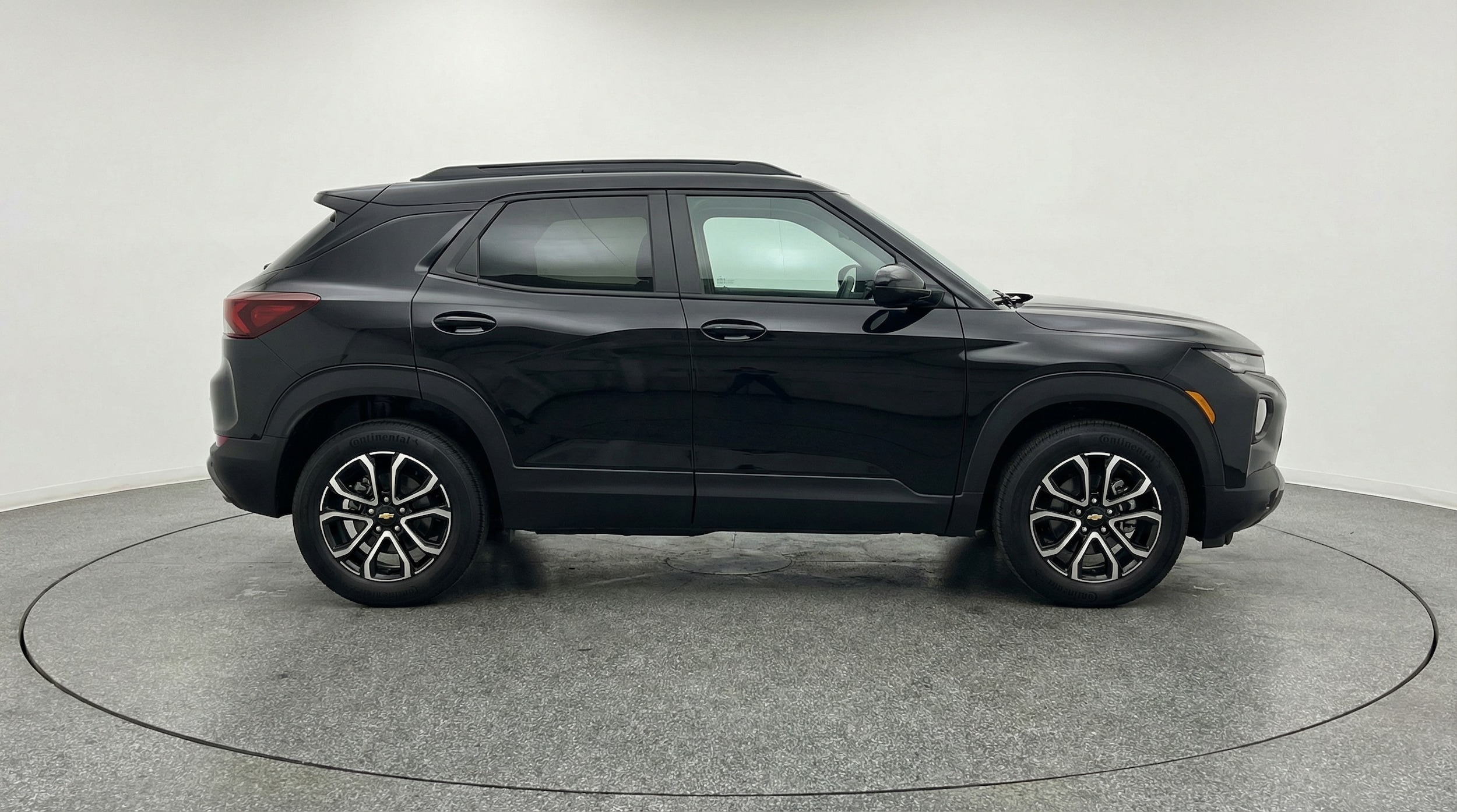 Thumbnail: 2025 Chevrolet TrailBlazer - 8