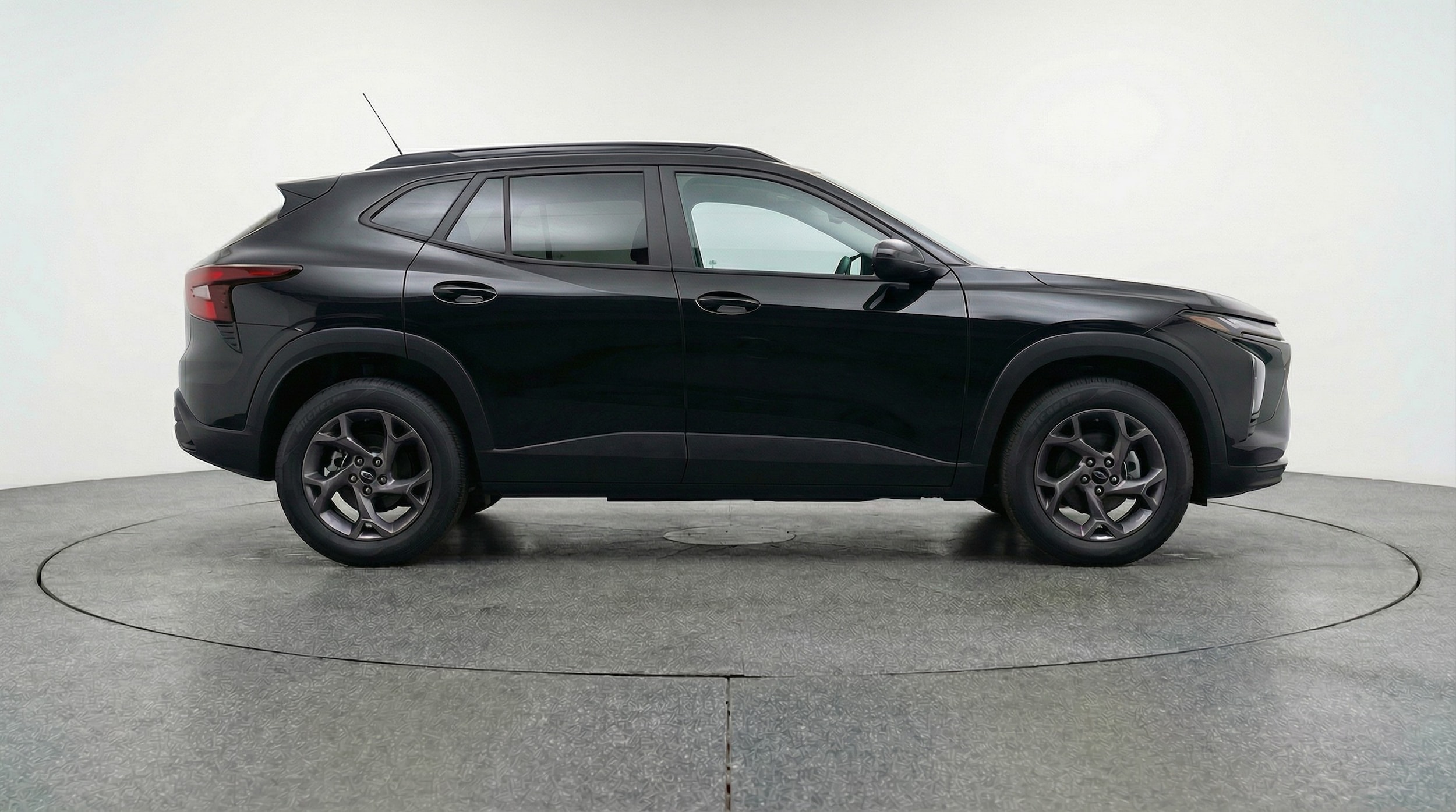 Thumbnail: 2025 Chevrolet Trax - 8