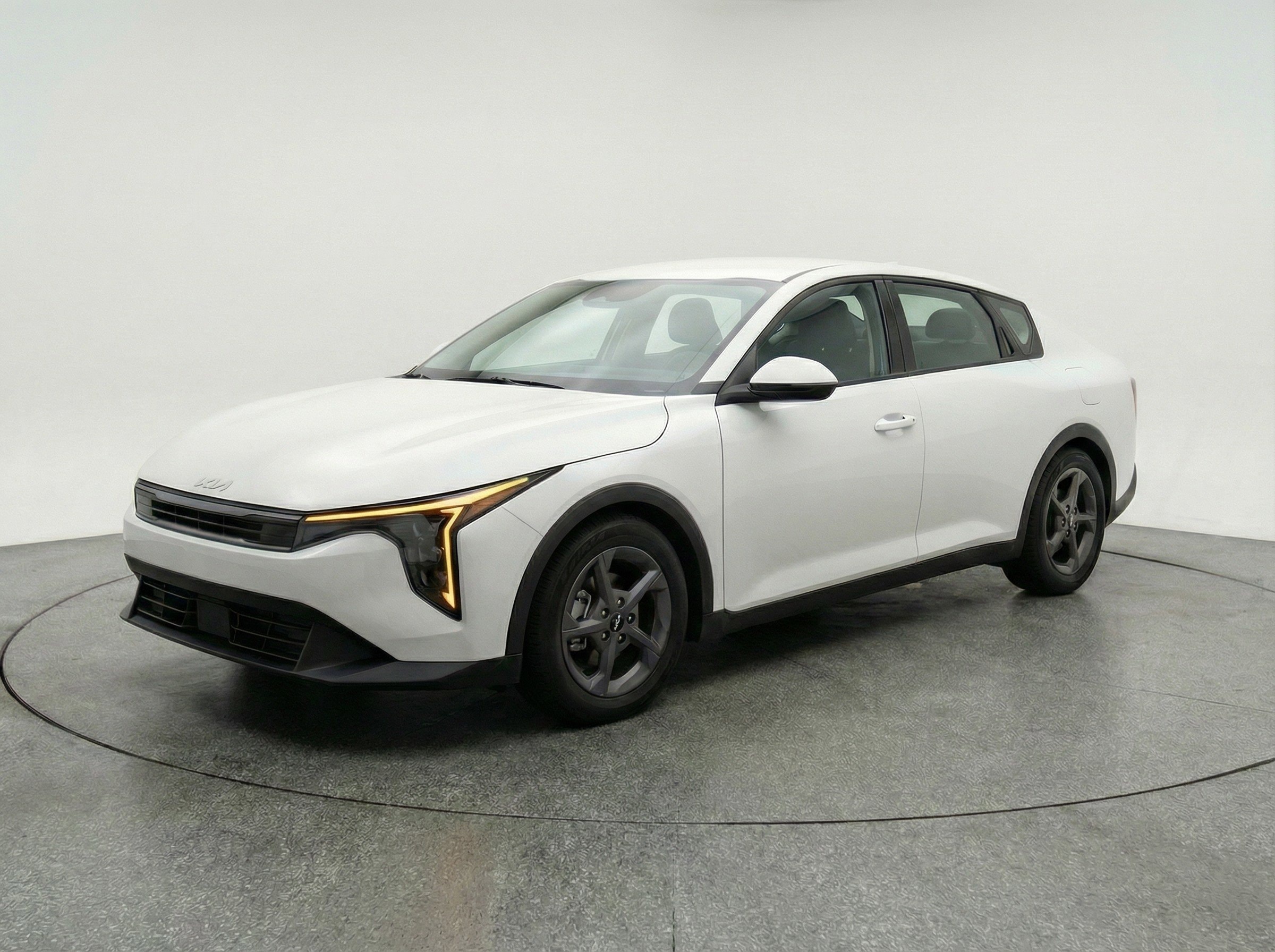 Thumbnail: 2025 Kia K4 - 3