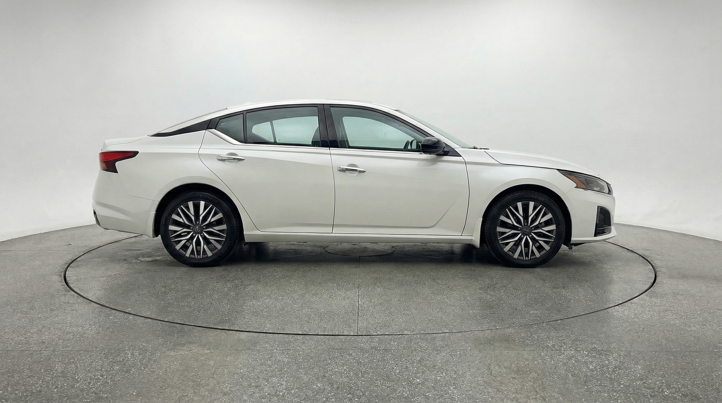 Thumbnail: 2025 Nissan Altima - 8