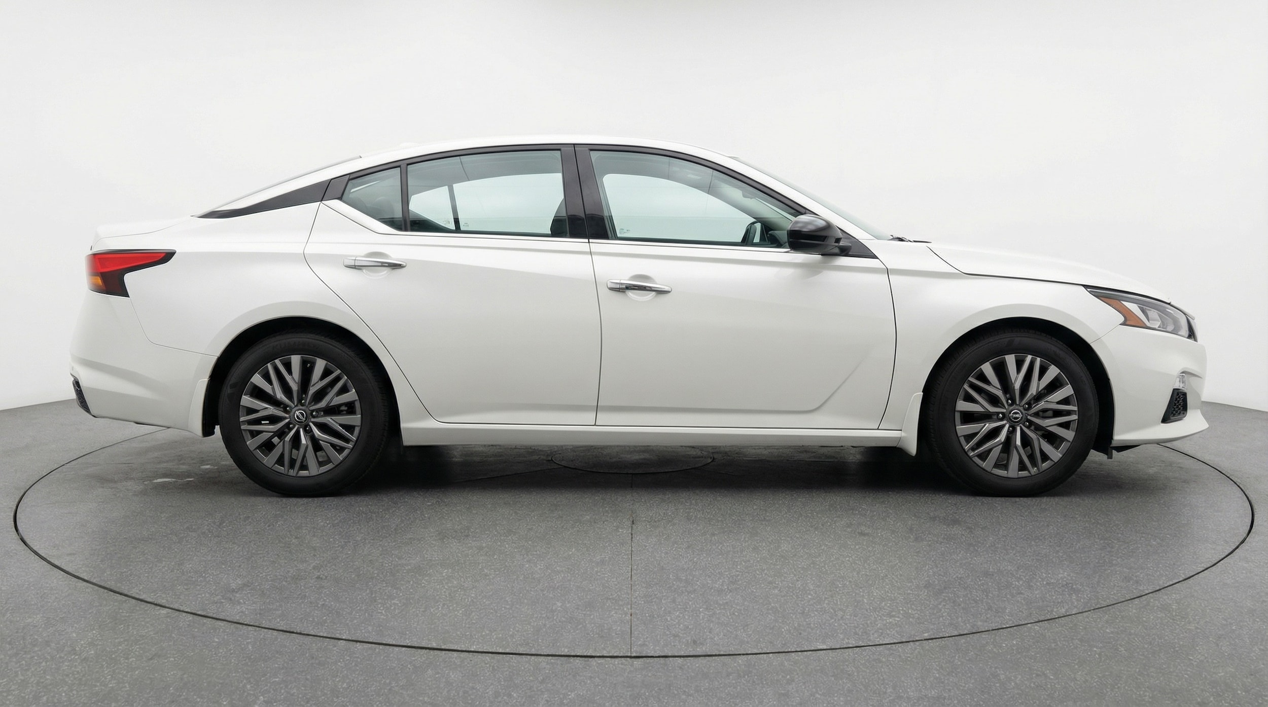 Thumbnail: 2025 Nissan Altima - 8