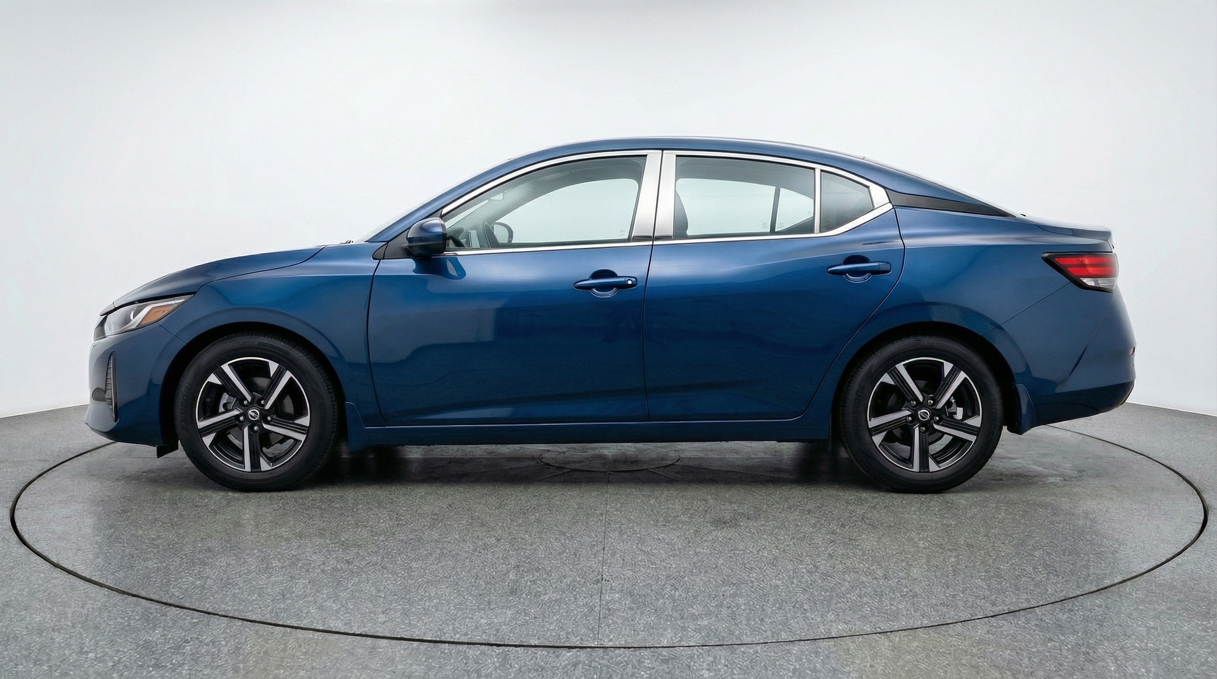 Thumbnail: 2025 Nissan Sentra - 4