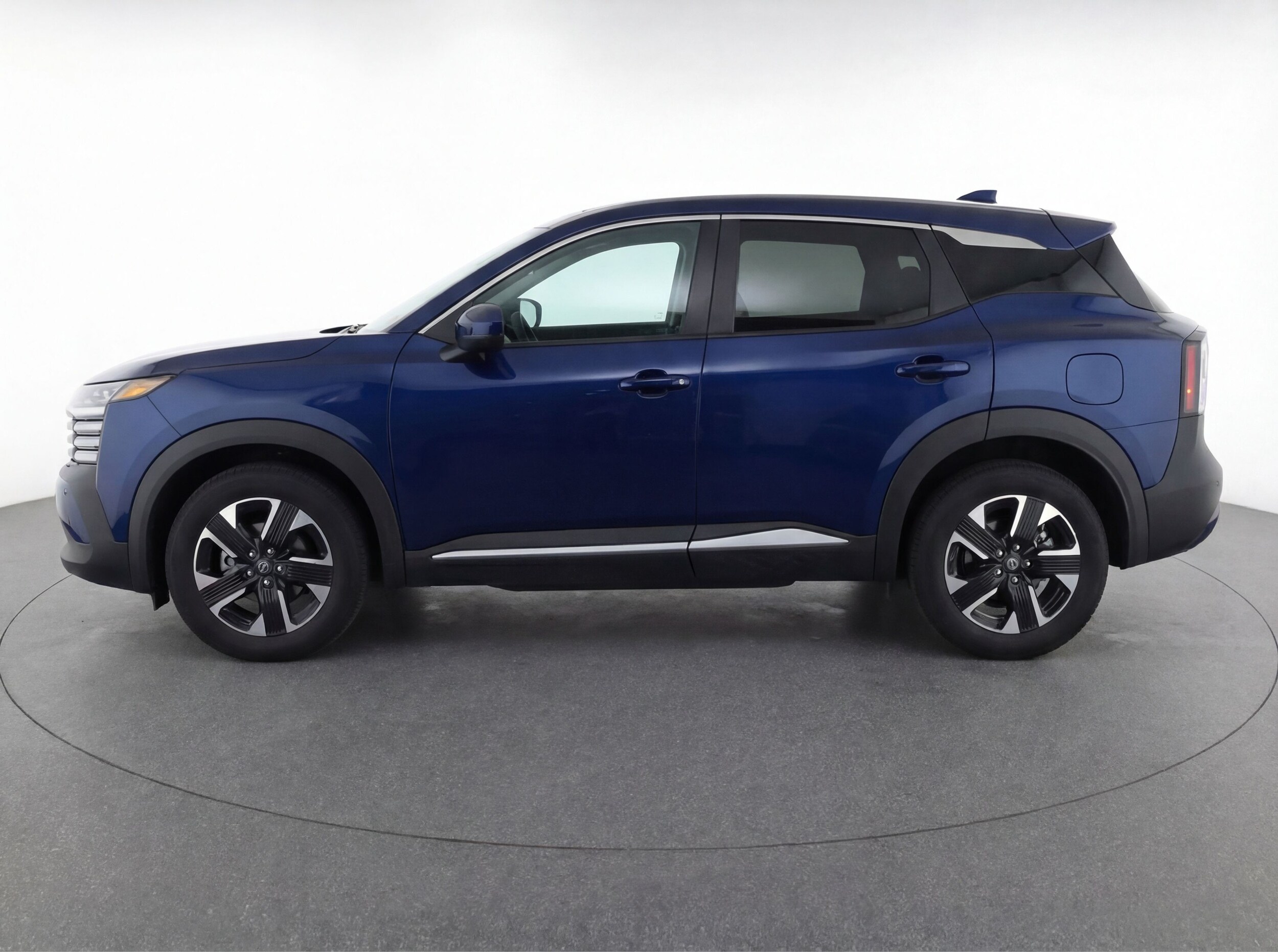 Thumbnail: 2025 Nissan Kicks - 4