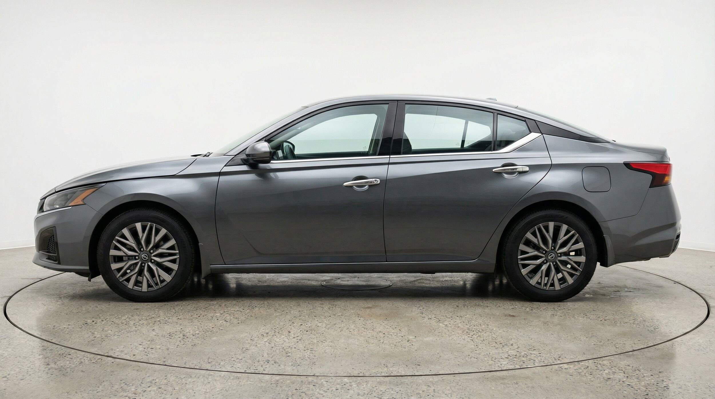 Thumbnail: 2025 Nissan Altima - 4