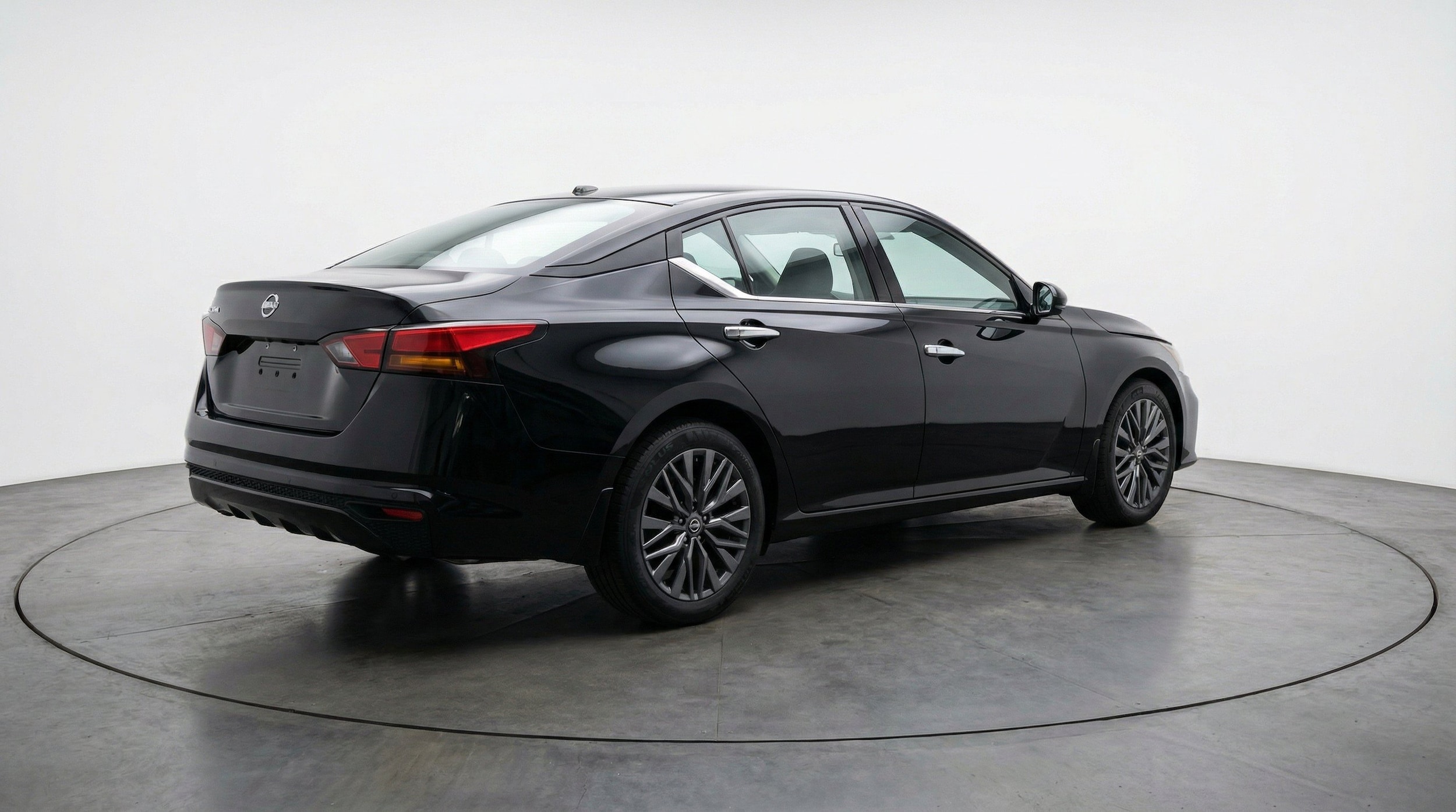 Thumbnail: 2025 Nissan Altima - 9