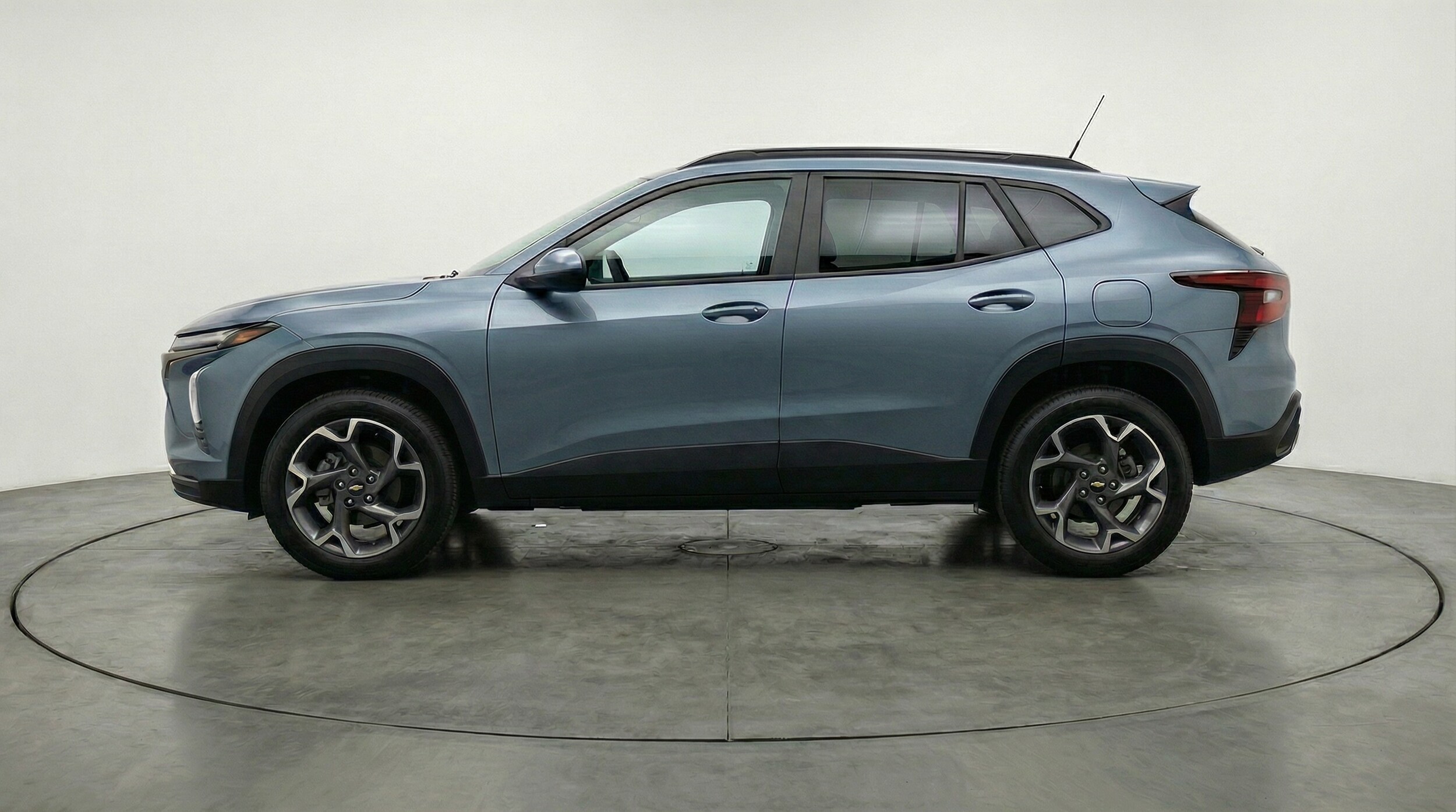 Thumbnail: 2025 Chevrolet Trax - 4