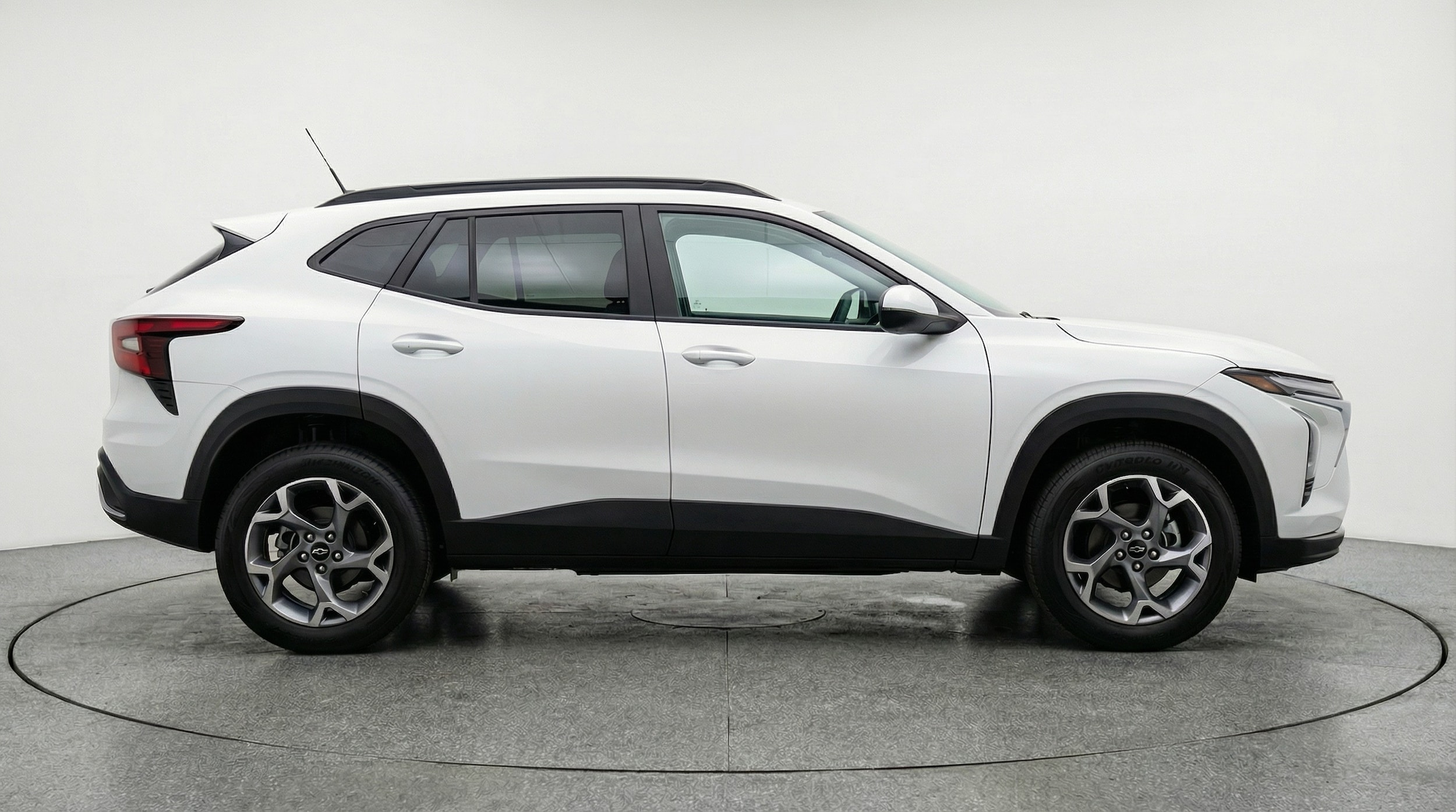 Thumbnail: 2025 Chevrolet Trax - 8