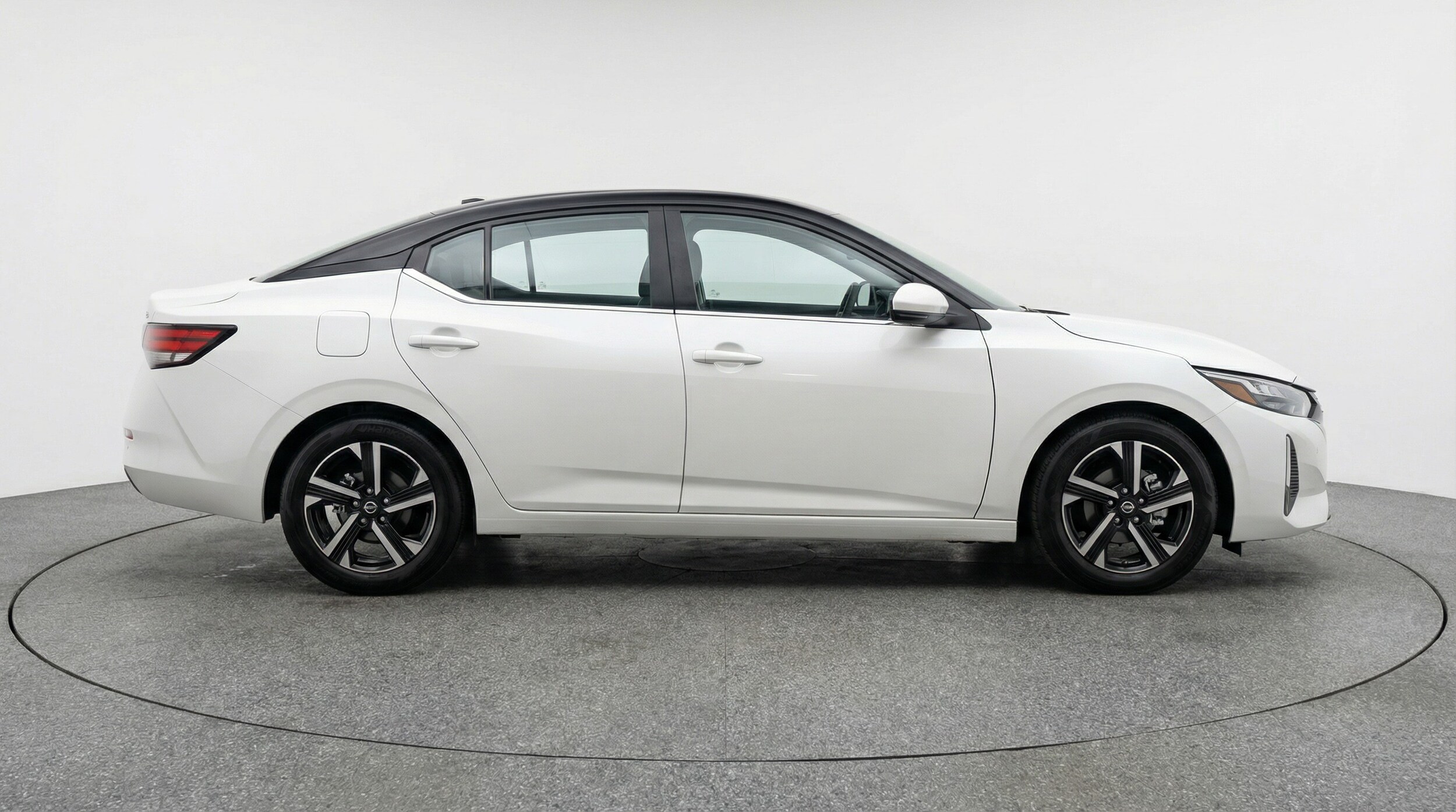 Thumbnail: 2025 Nissan Sentra - 8