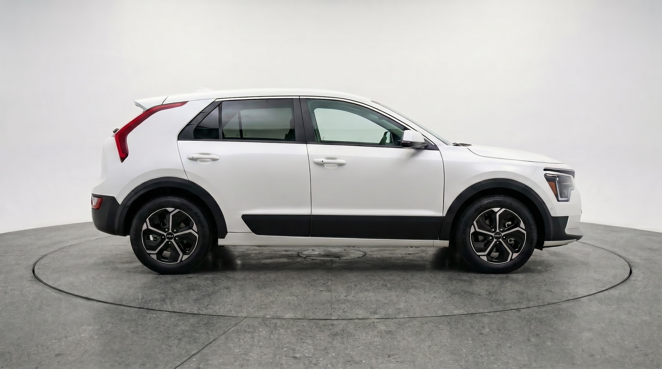 Thumbnail: 2026 Kia Niro - 8