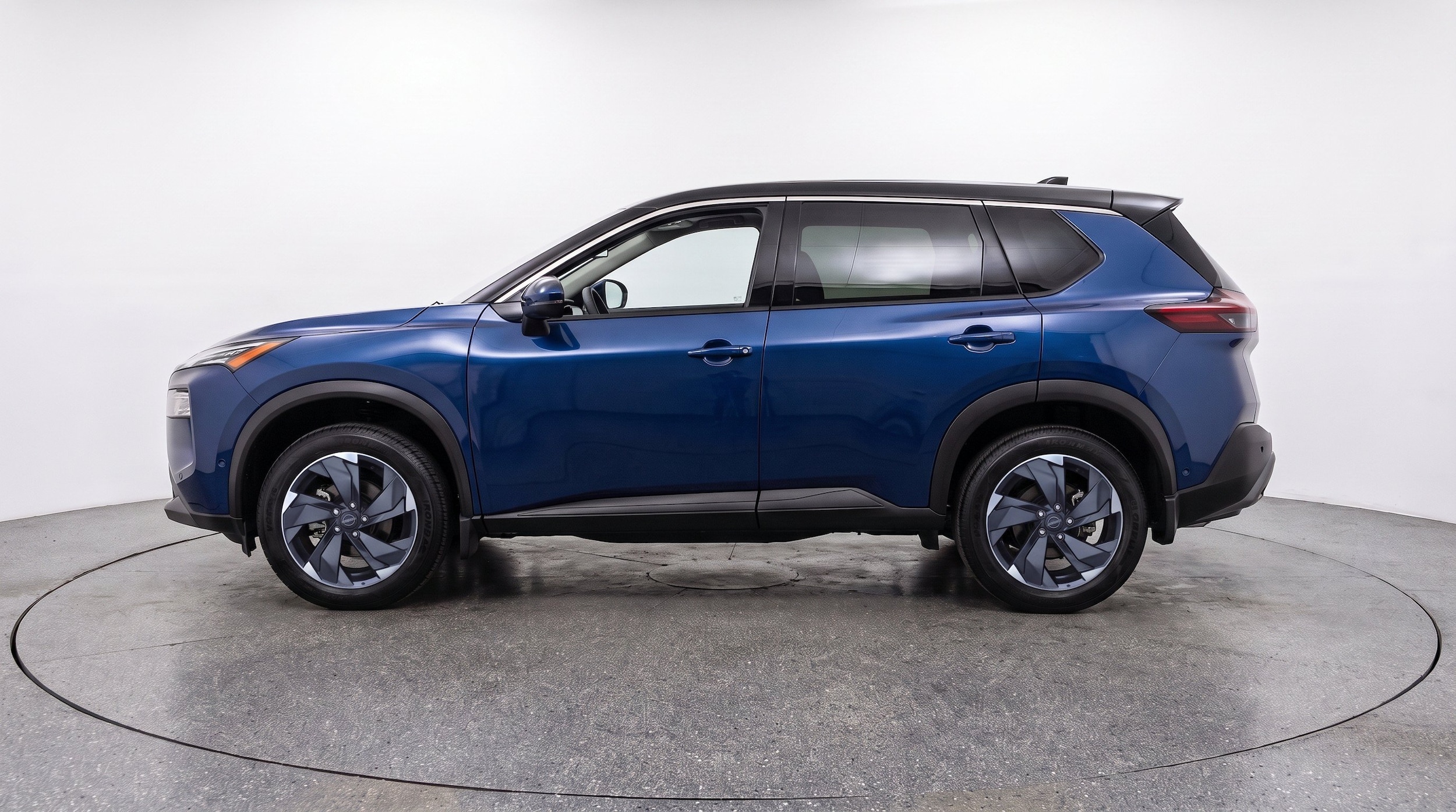 Thumbnail: 2025 Nissan Rogue - 5