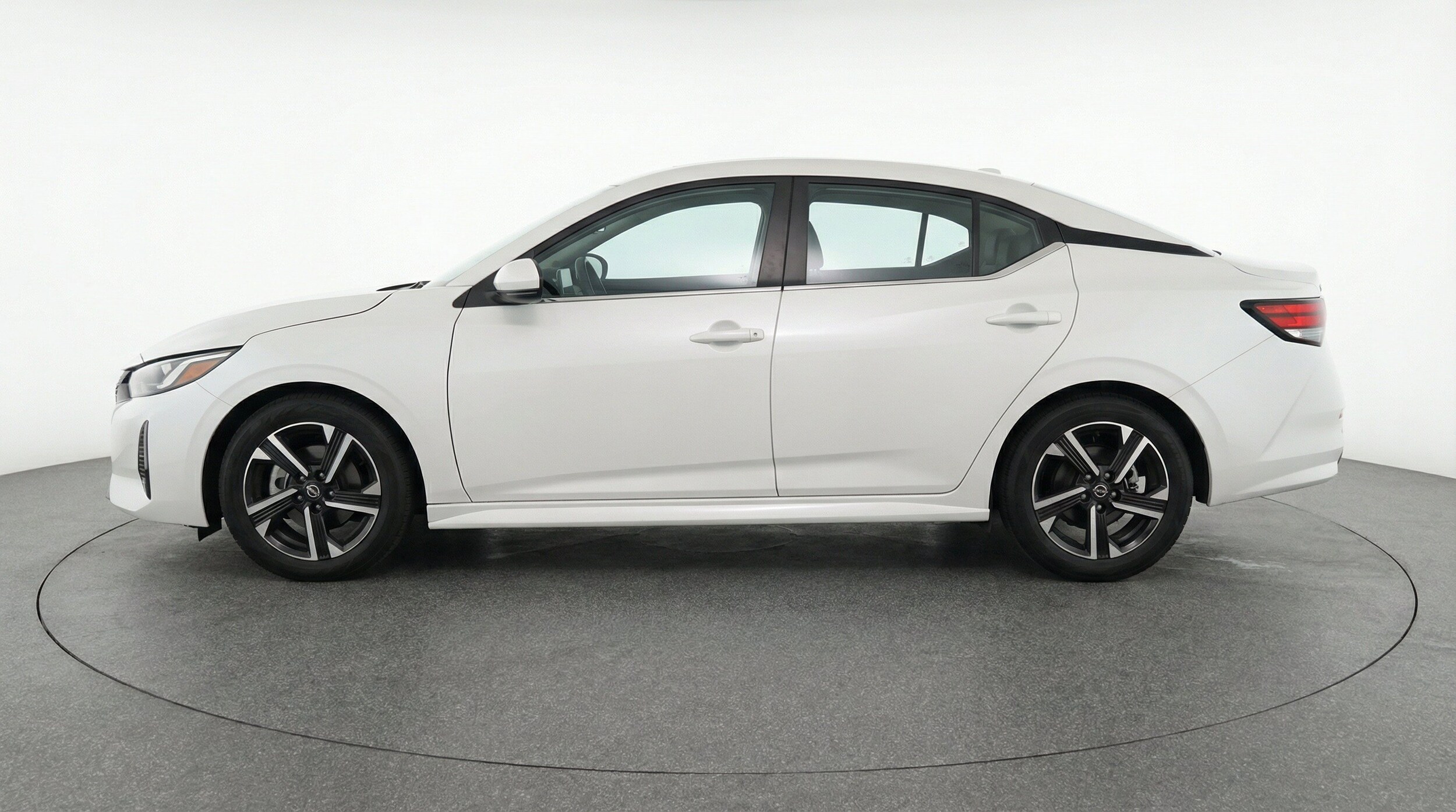 Thumbnail: 2025 Nissan Sentra - 5