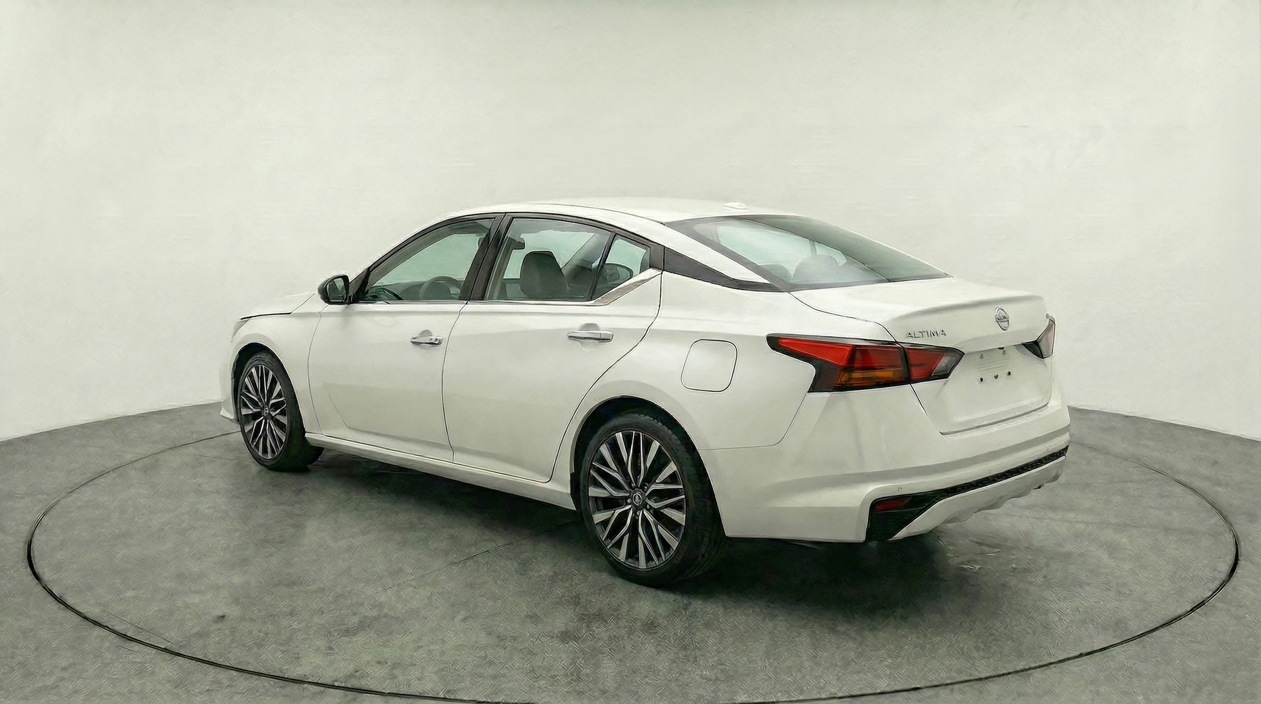 Thumbnail: 2025 Nissan Altima - 5