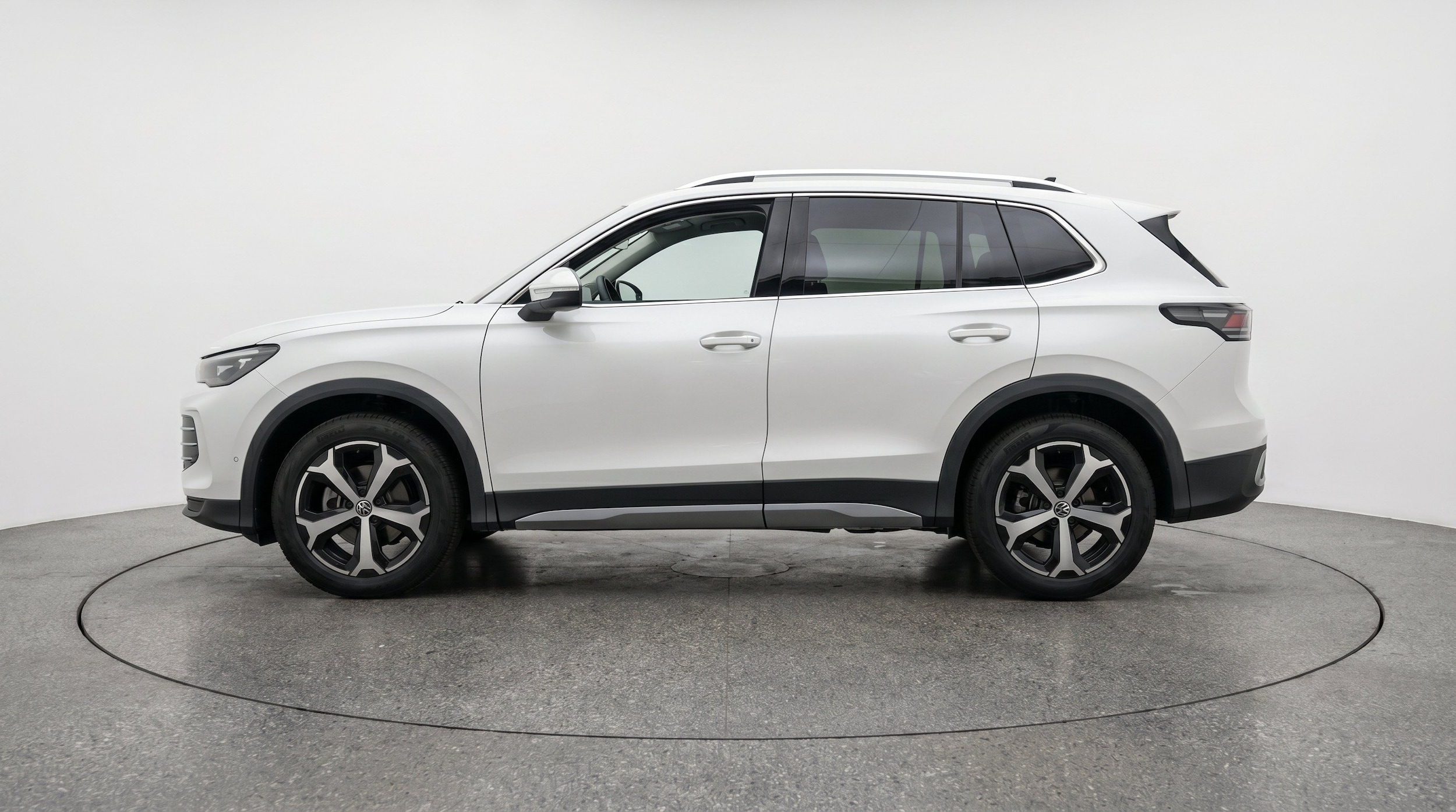 Thumbnail: 2026 Volkswagen Tiguan - 5