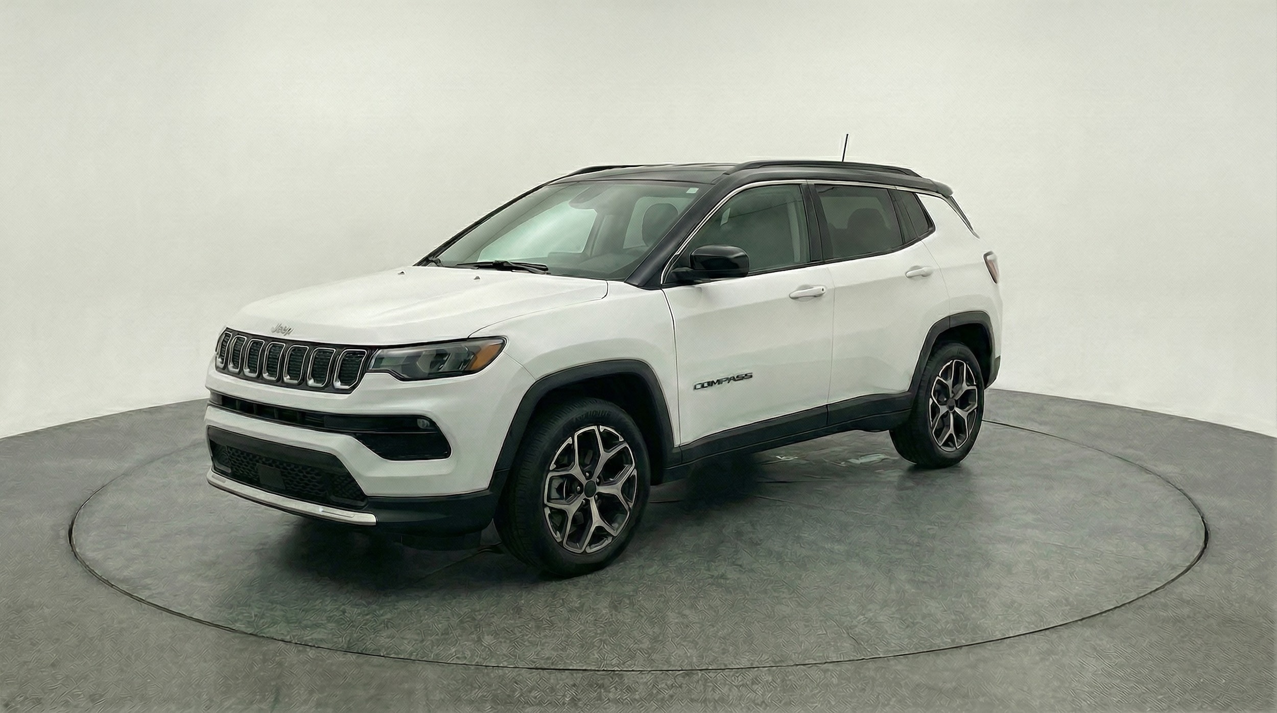 Thumbnail: 2025 Jeep Compass - 3