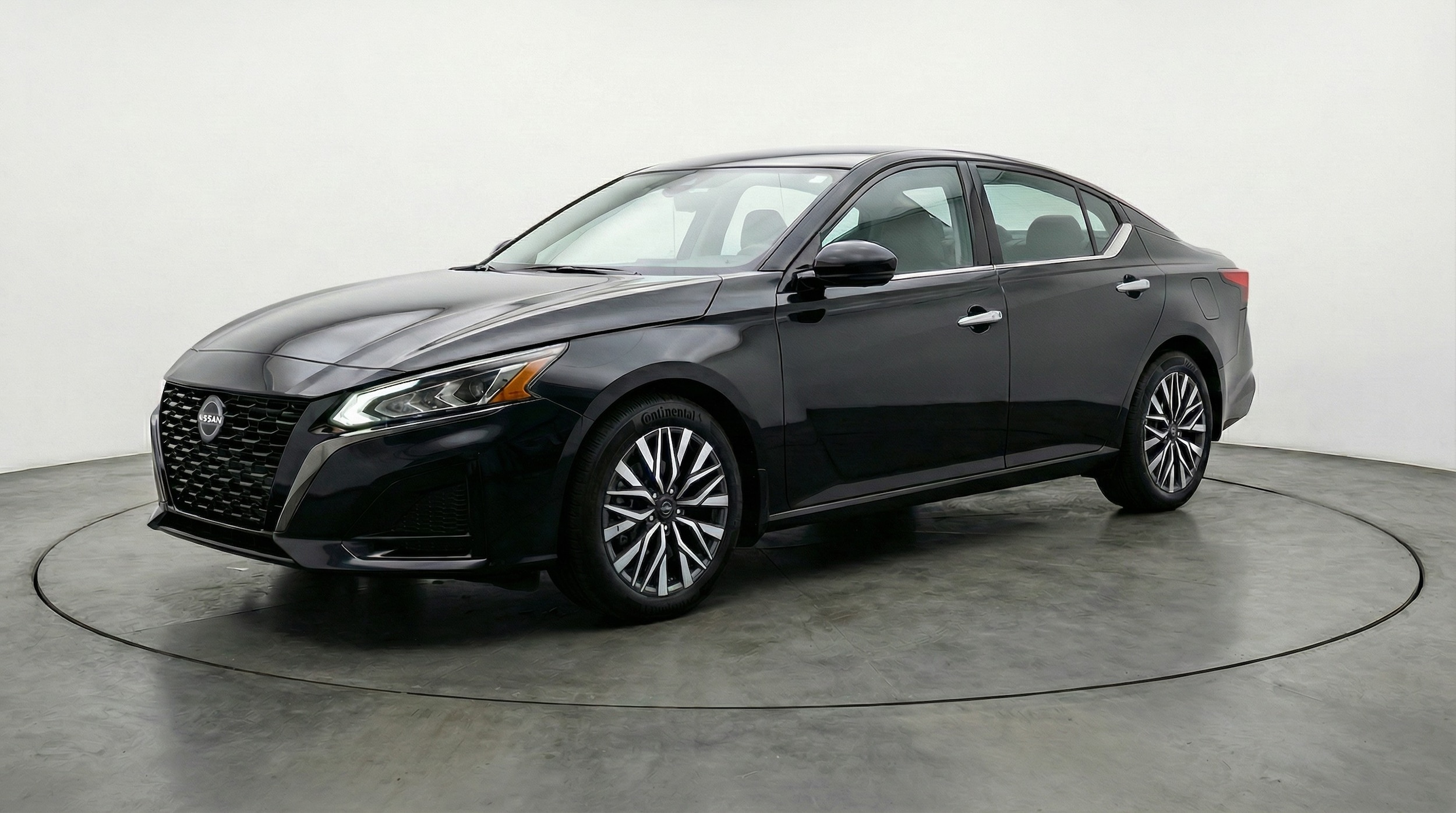 Thumbnail: 2025 Nissan Altima - 3