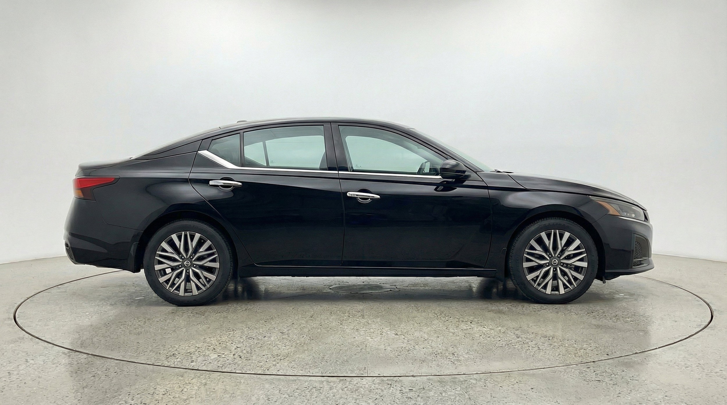Thumbnail: 2025 Nissan Altima - 11