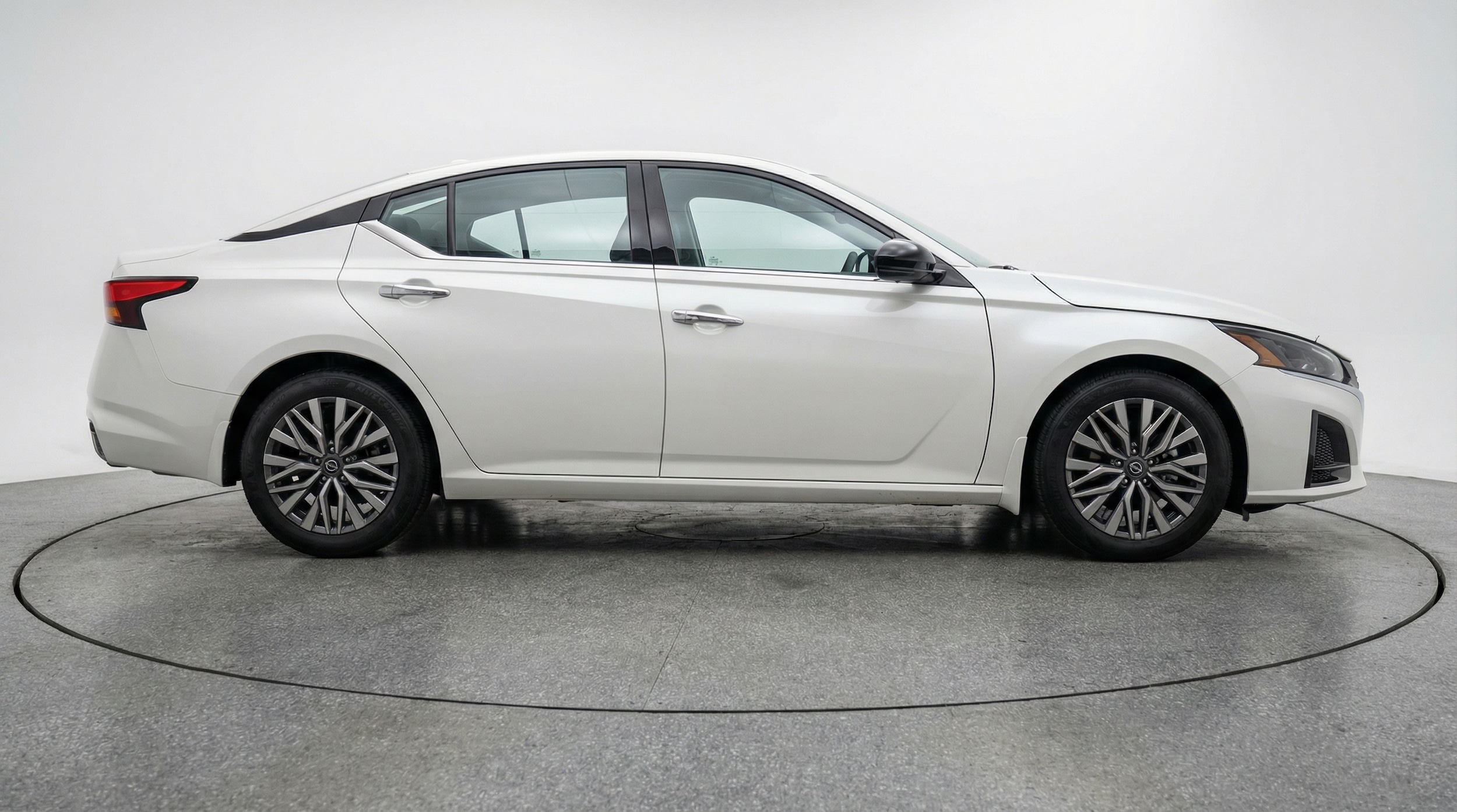 Thumbnail: 2025 Nissan Altima - 8