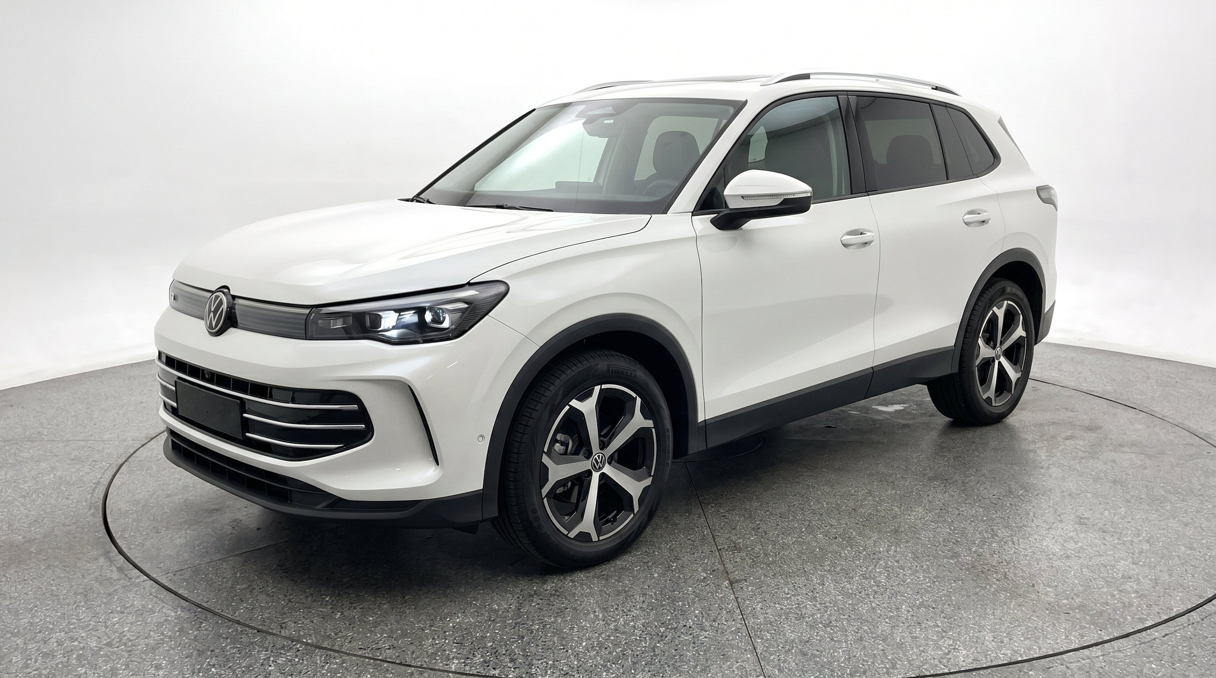 Thumbnail: 2026 Volkswagen Tiguan - 3