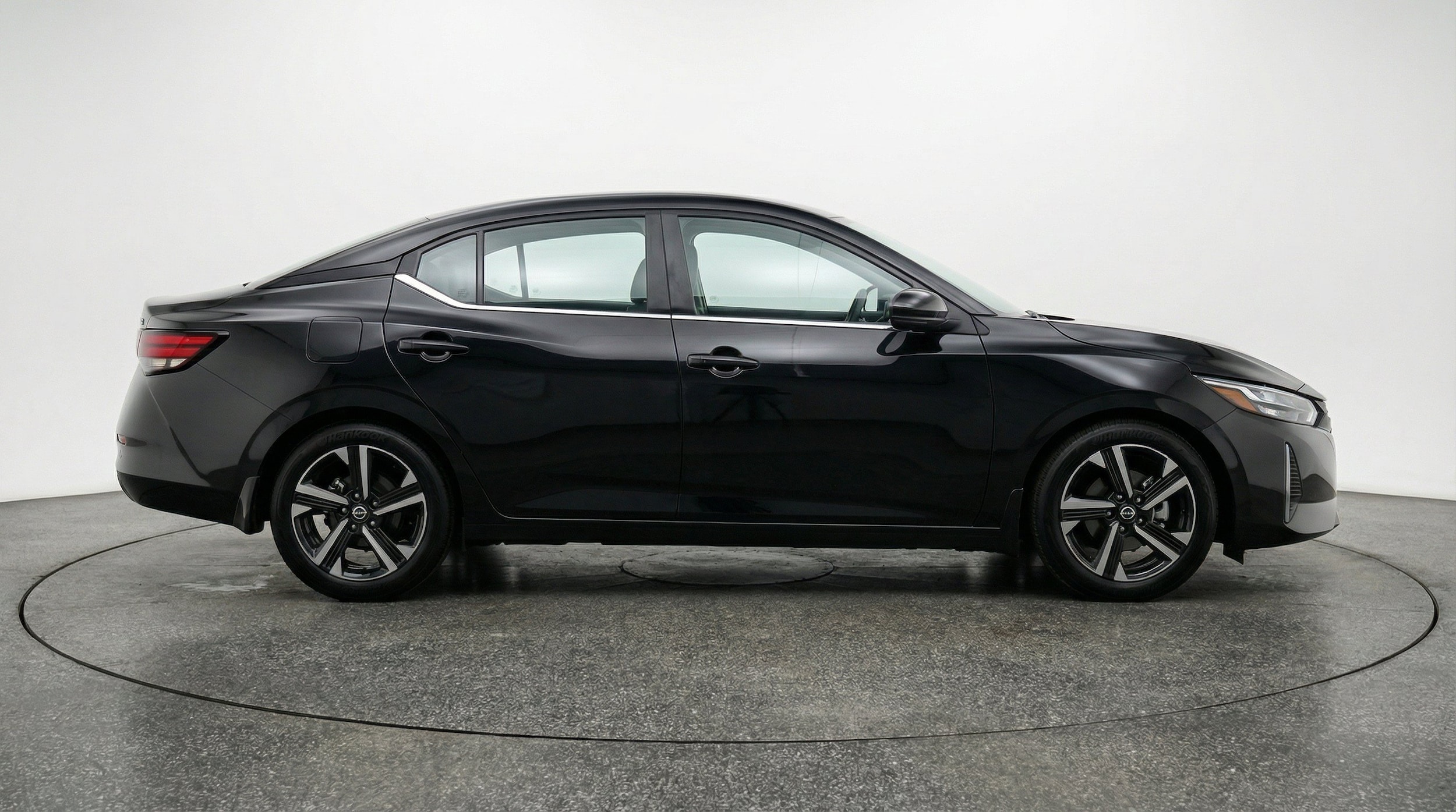 Thumbnail: 2025 Nissan Sentra - 11