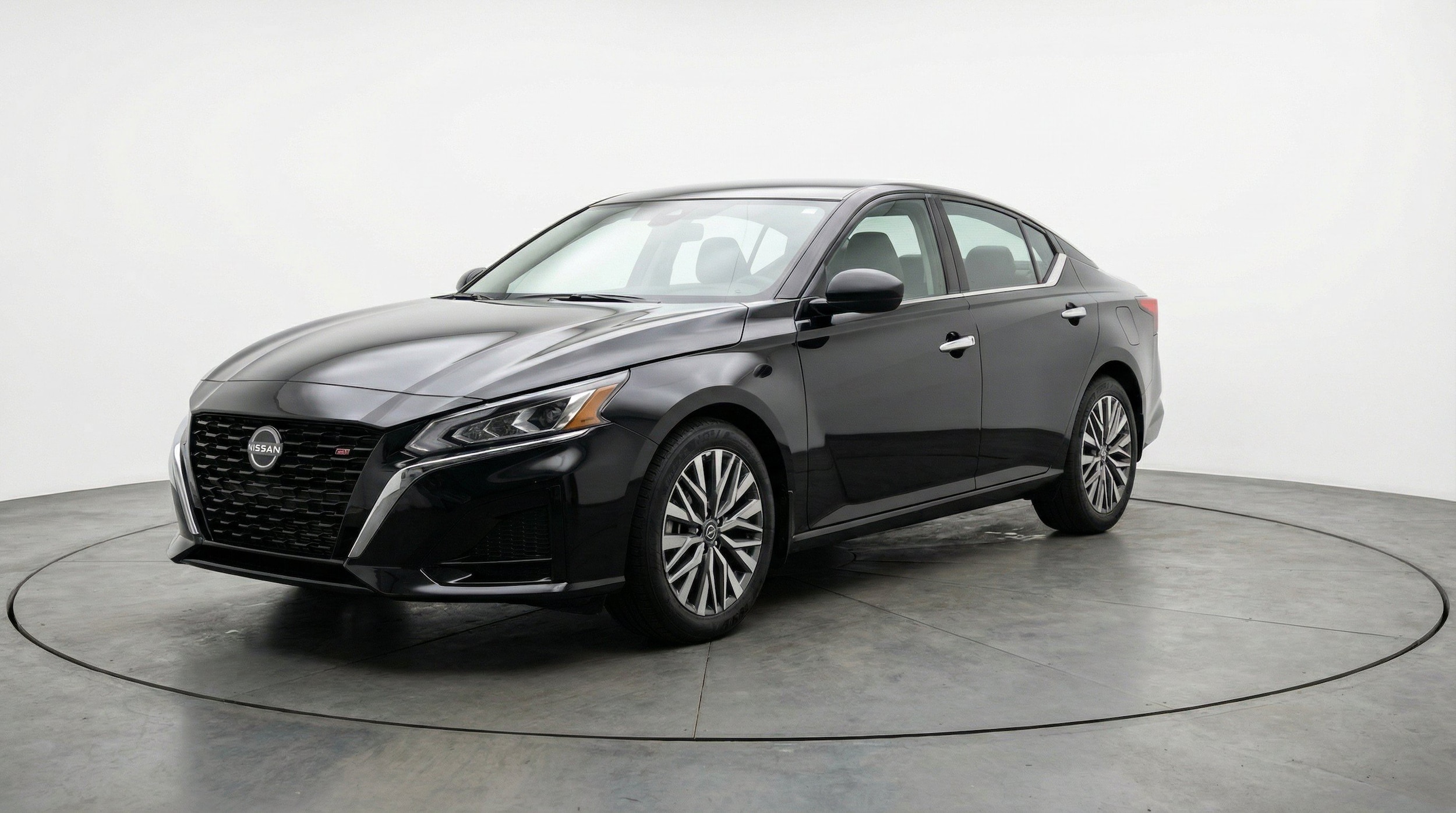 Thumbnail: 2025 Nissan Altima - 3