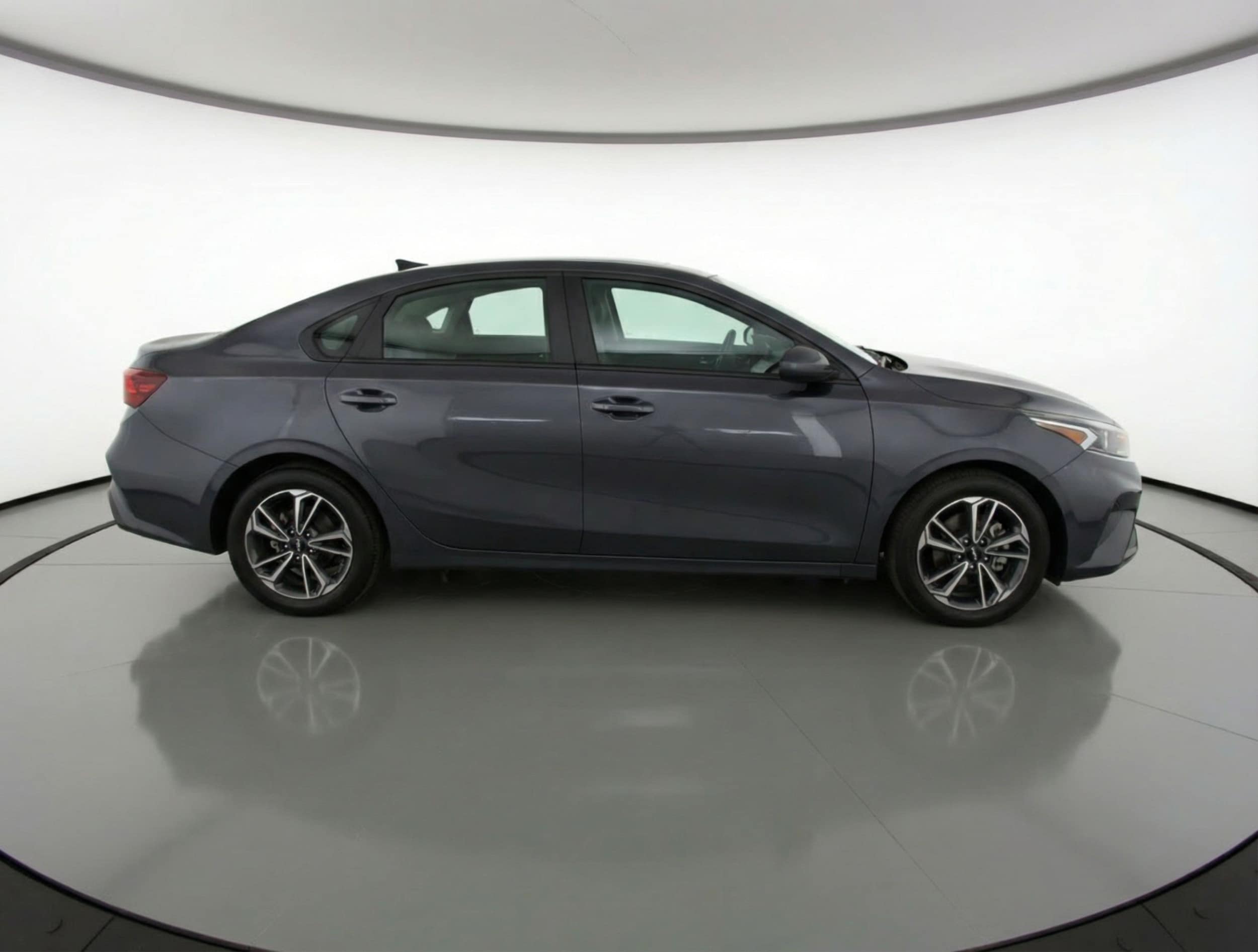 Thumbnail: 2024 Kia Forte - 8