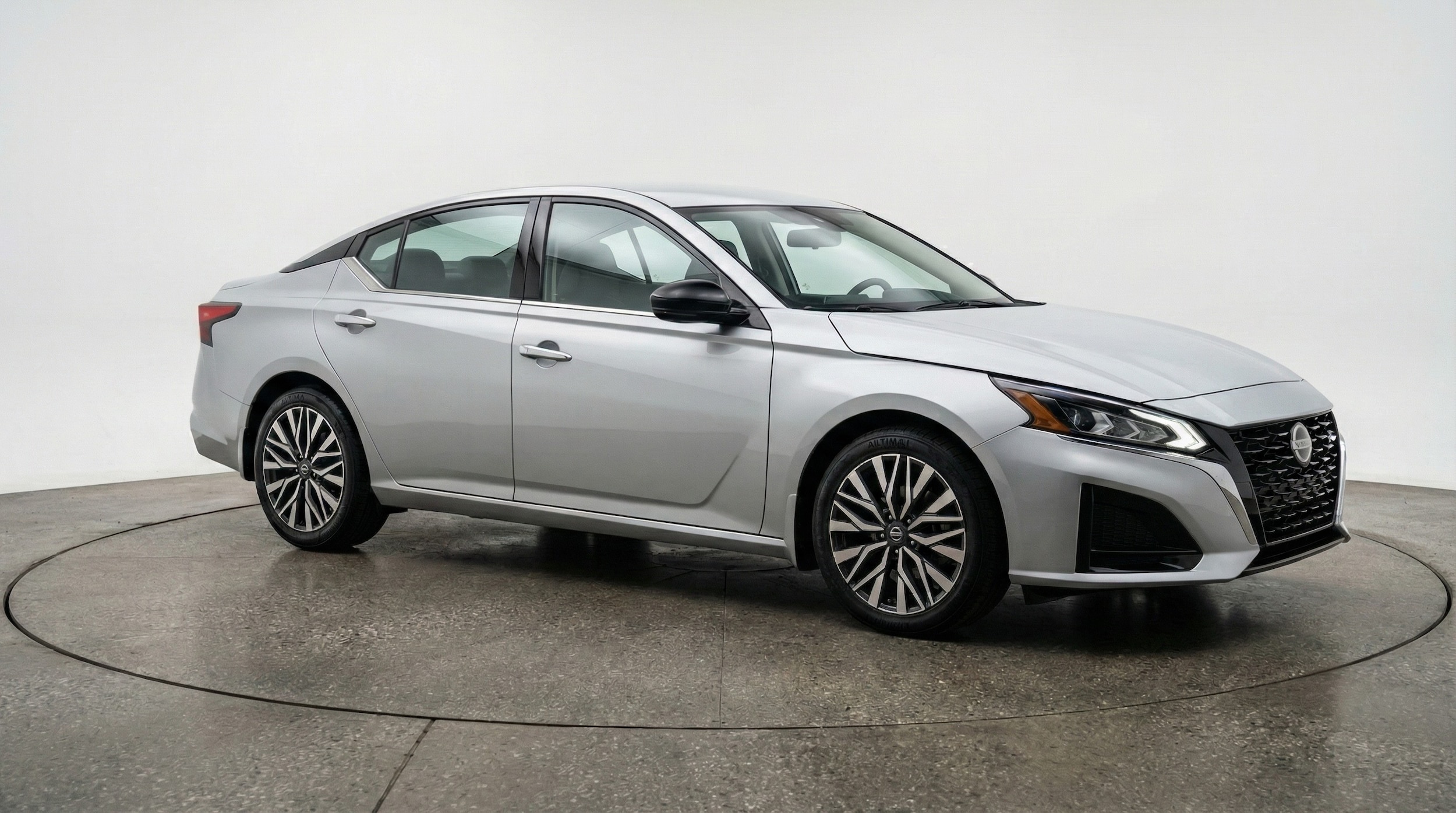 Thumbnail: 2025 Nissan Altima - 1