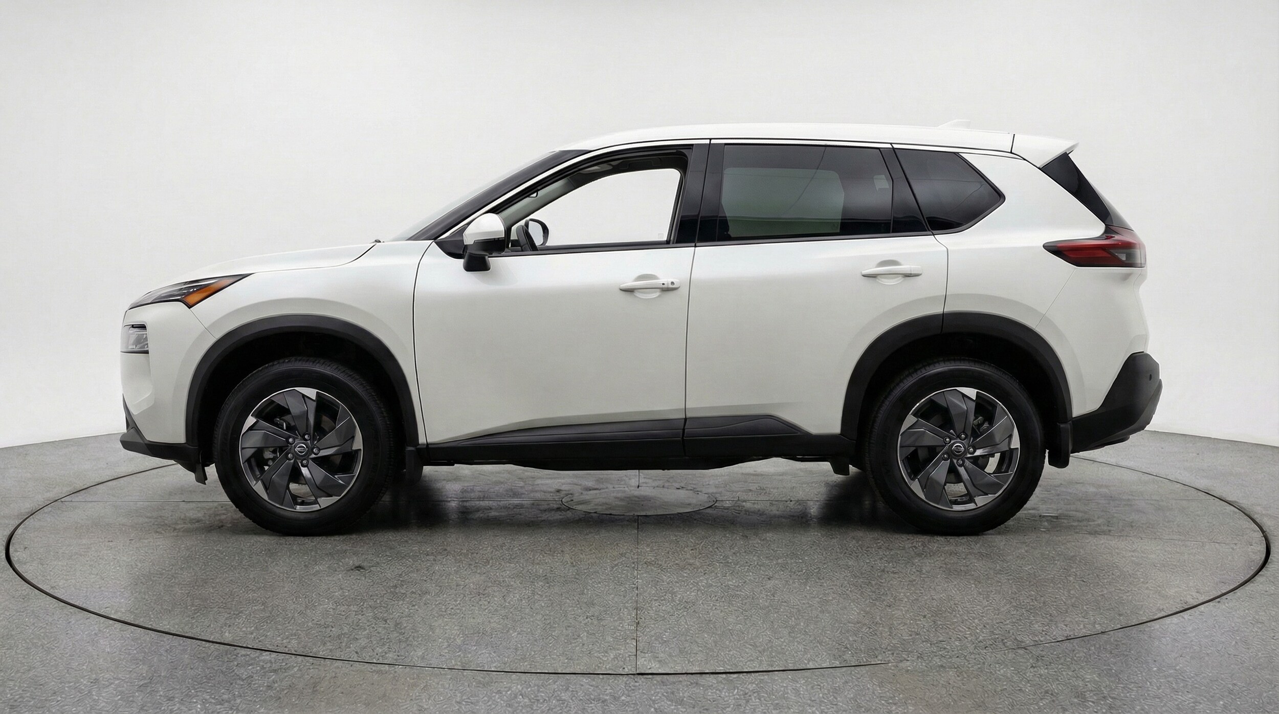 Thumbnail: 2025 Nissan Rogue - 4