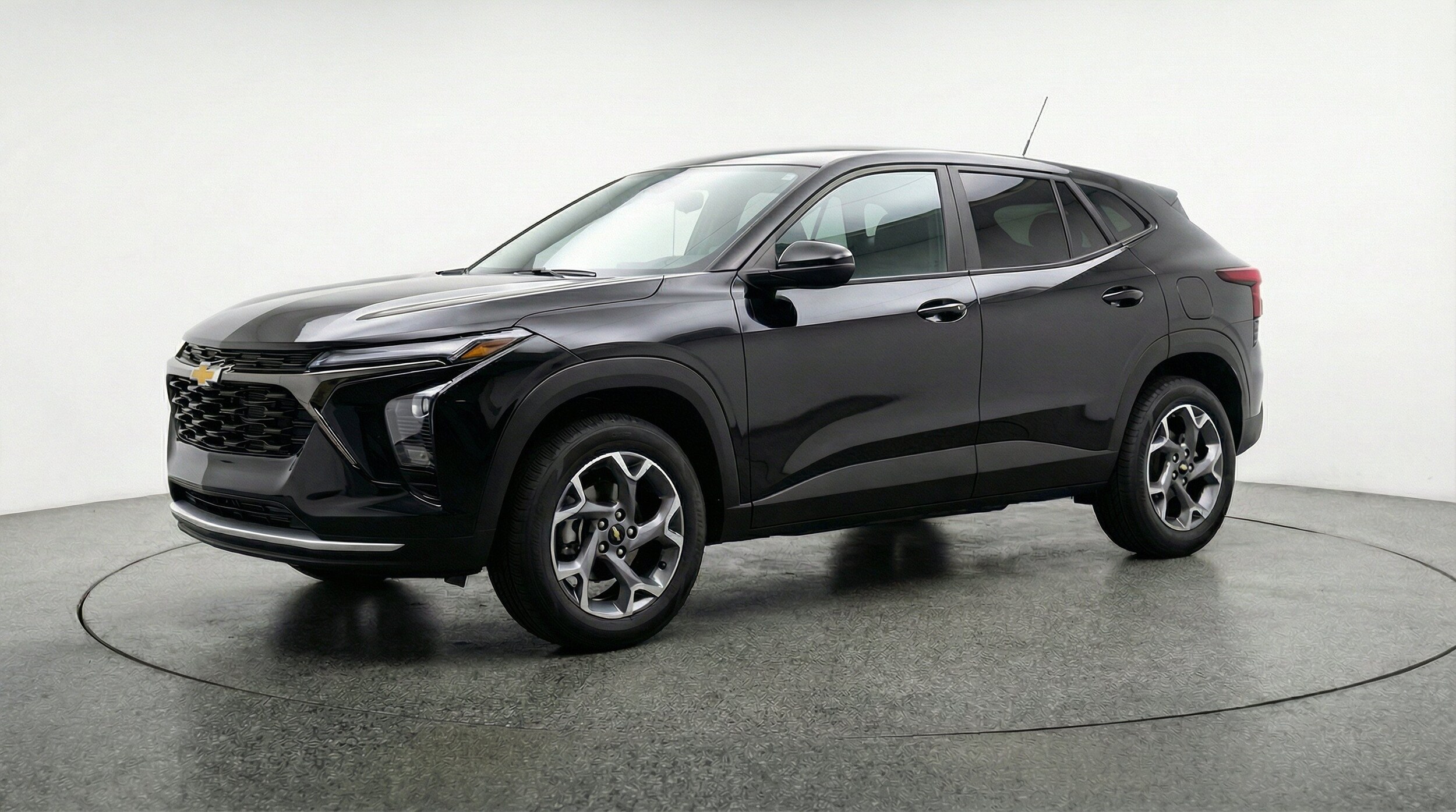 Thumbnail: 2025 Chevrolet Trax - 3