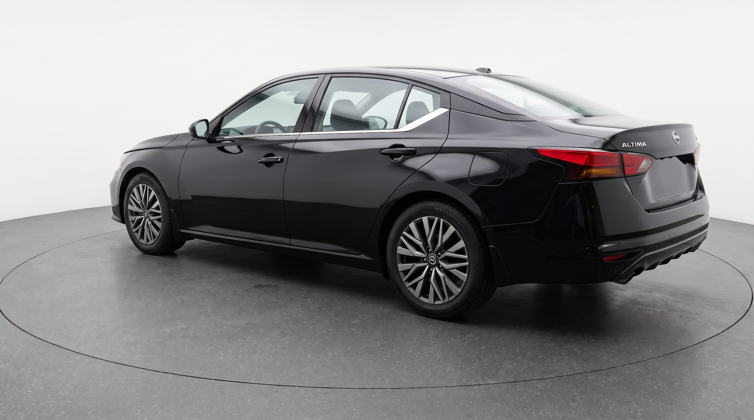 Thumbnail: 2025 Nissan Altima - 5