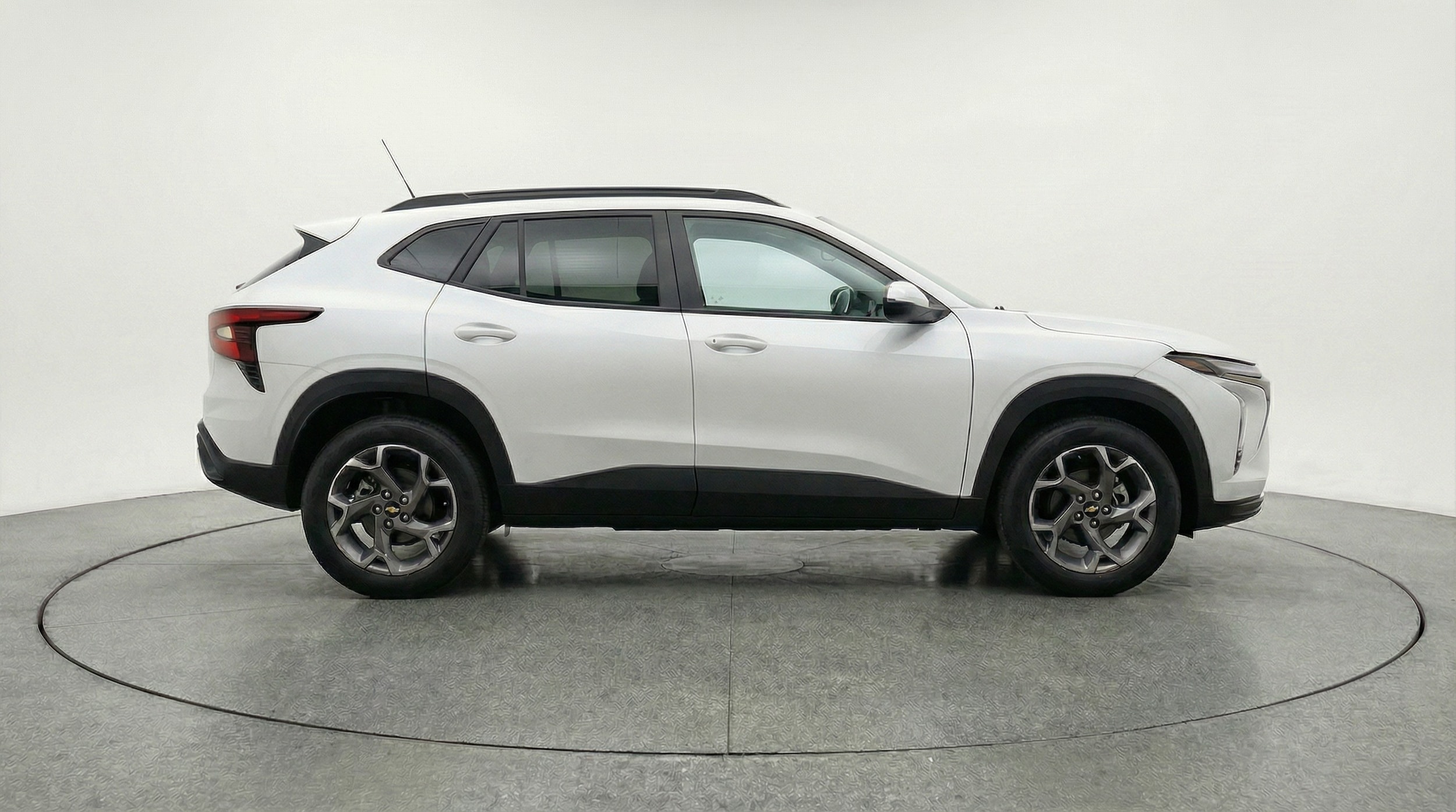 Thumbnail: 2025 Chevrolet Trax - 8