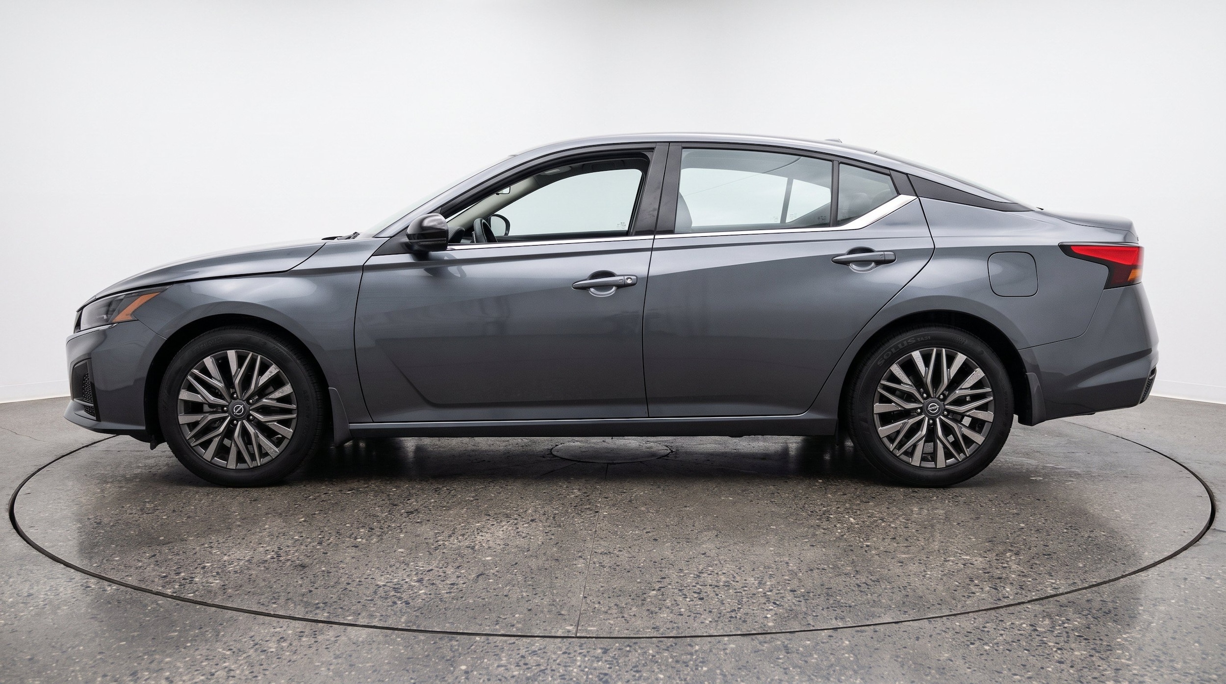 Thumbnail: 2025 Nissan Altima - 5