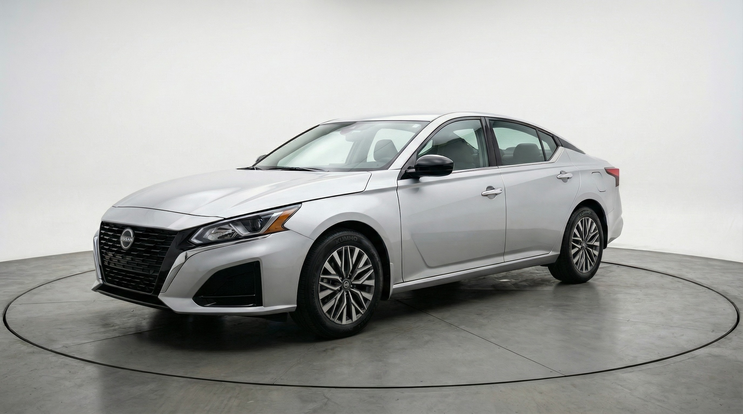 Thumbnail: 2025 Nissan Altima - 3