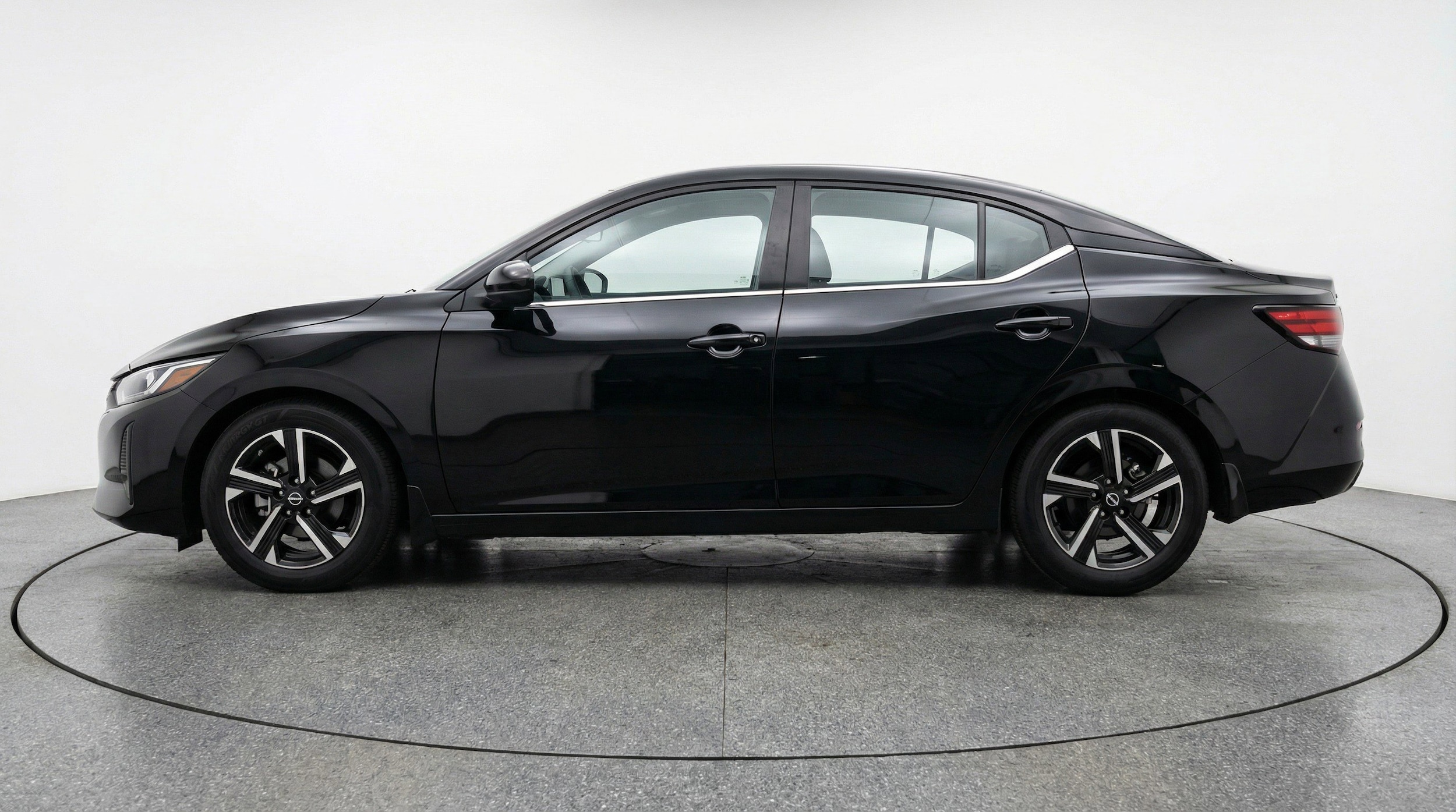 Thumbnail: 2025 Nissan Sentra - 5