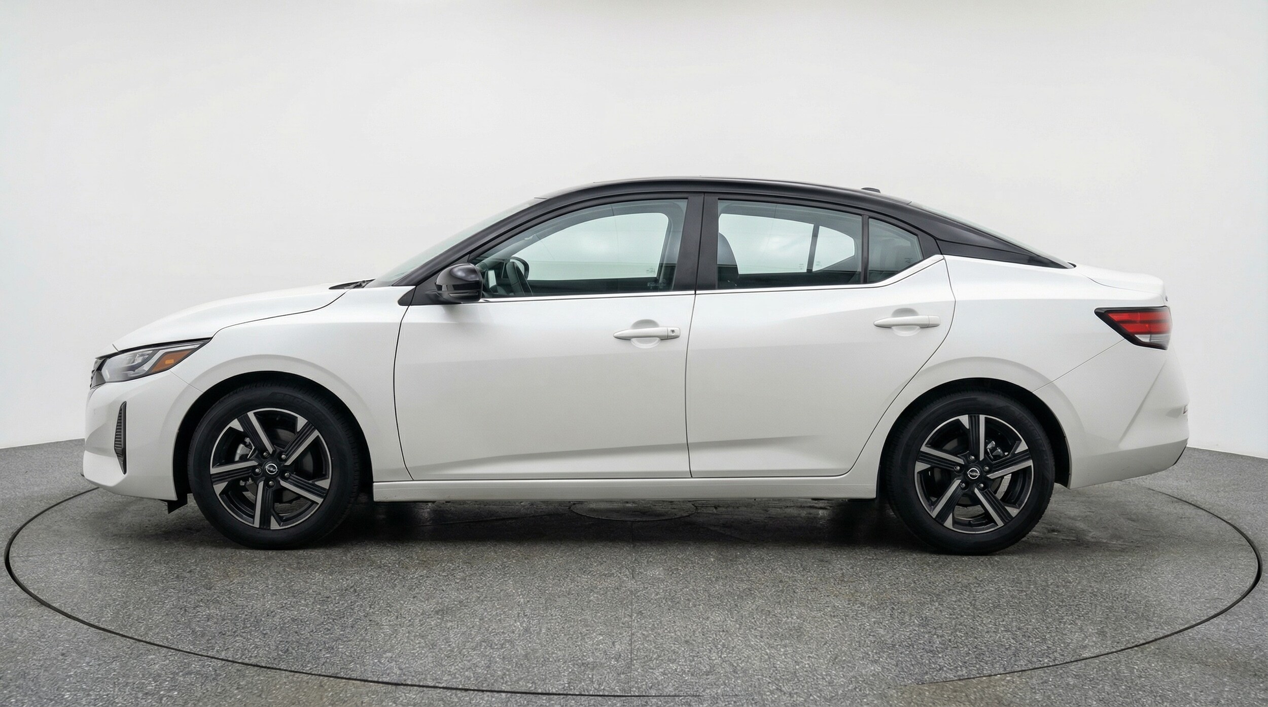 Thumbnail: 2025 Nissan Sentra - 4