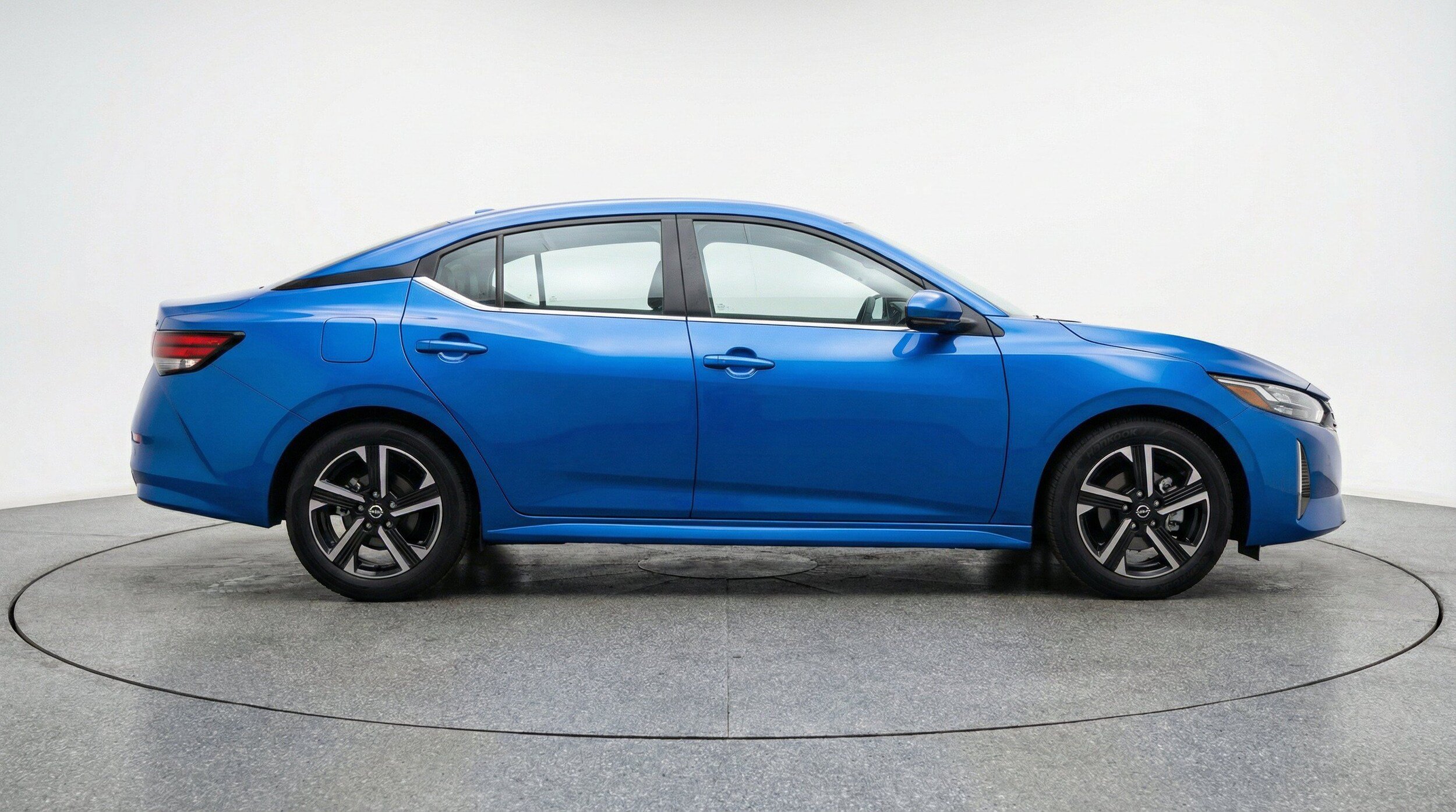 Thumbnail: 2025 Nissan Sentra - 11
