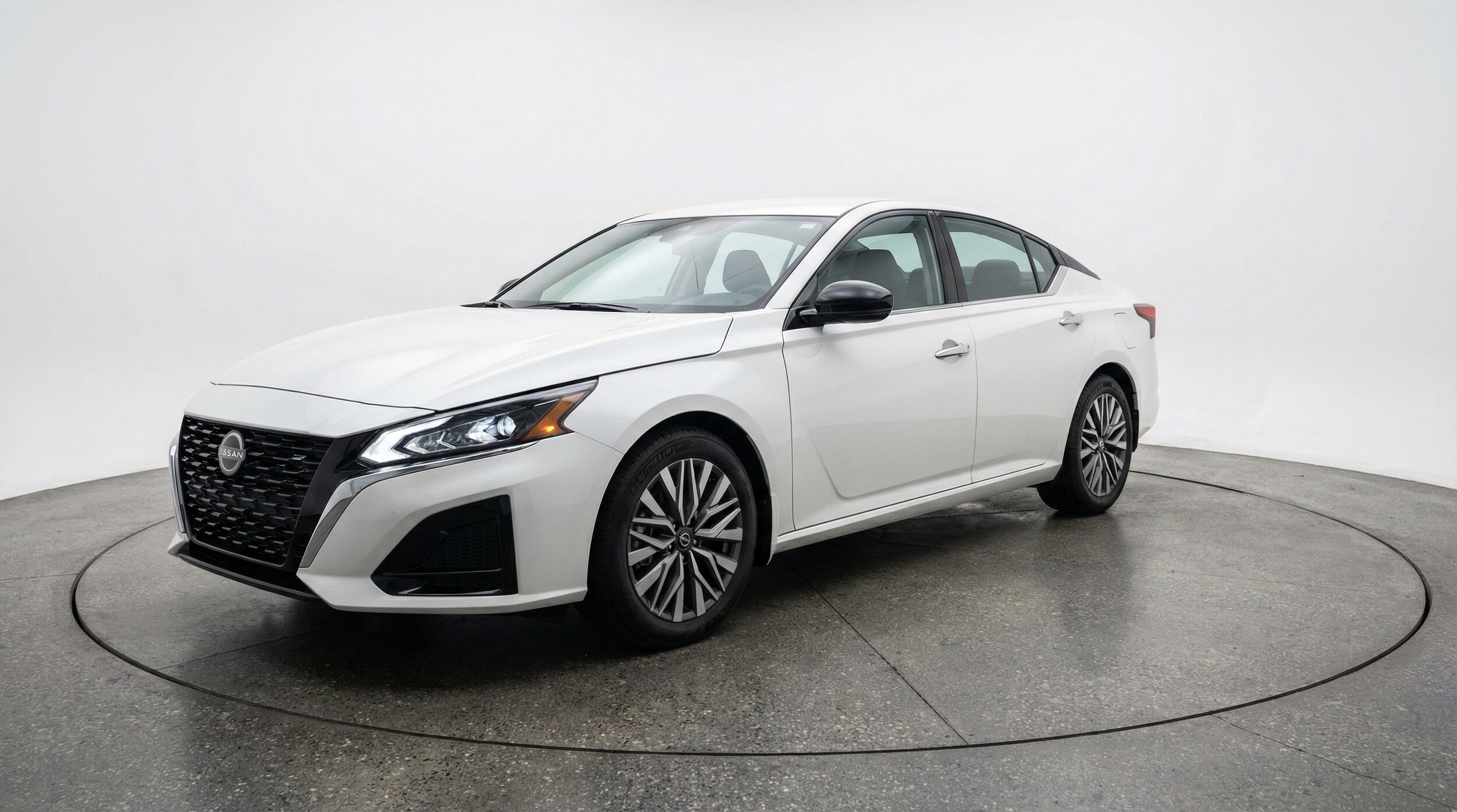 Thumbnail: 2025 Nissan Altima - 3