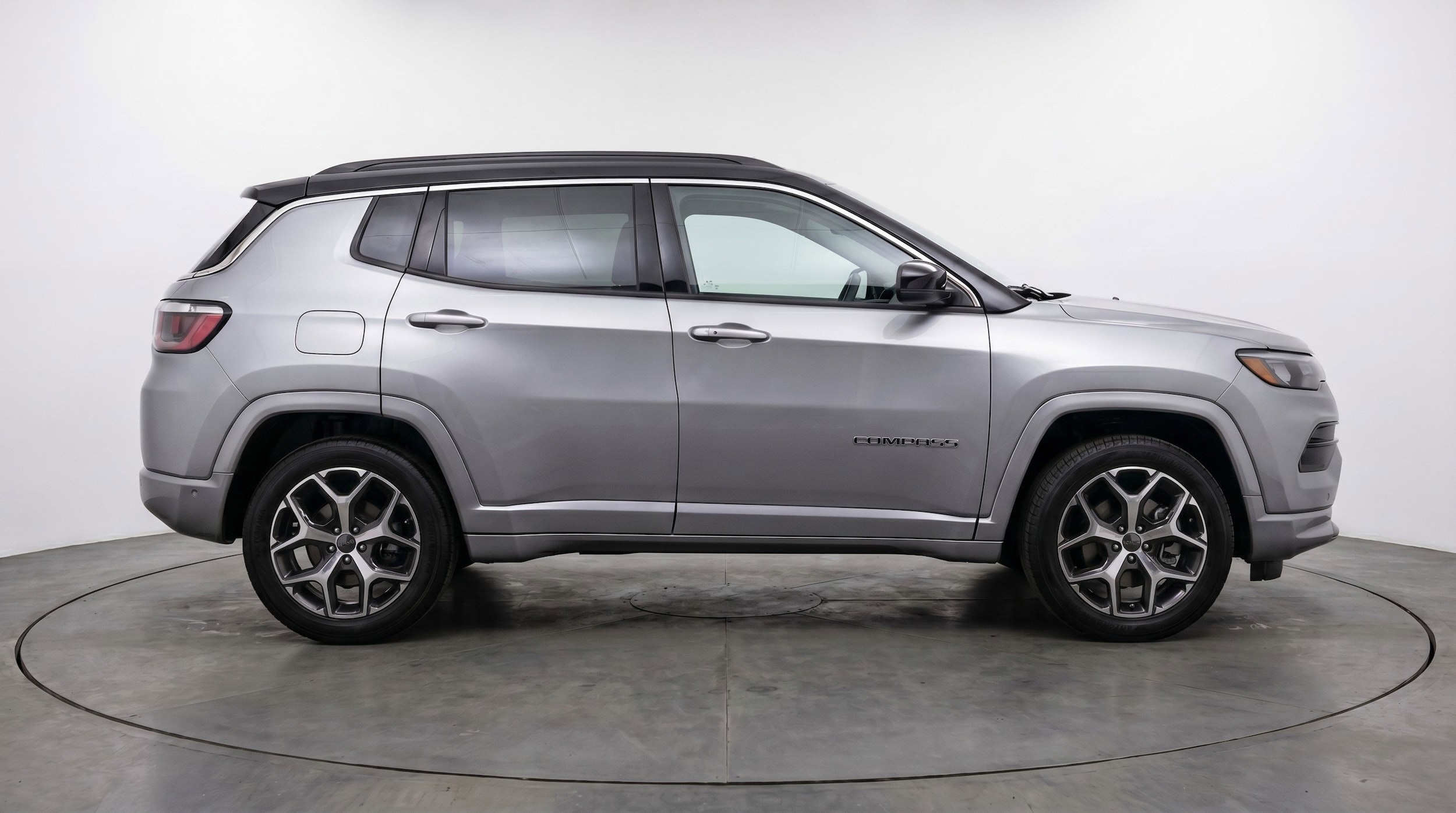 2025 Jeep Compass Limited - Photo 11