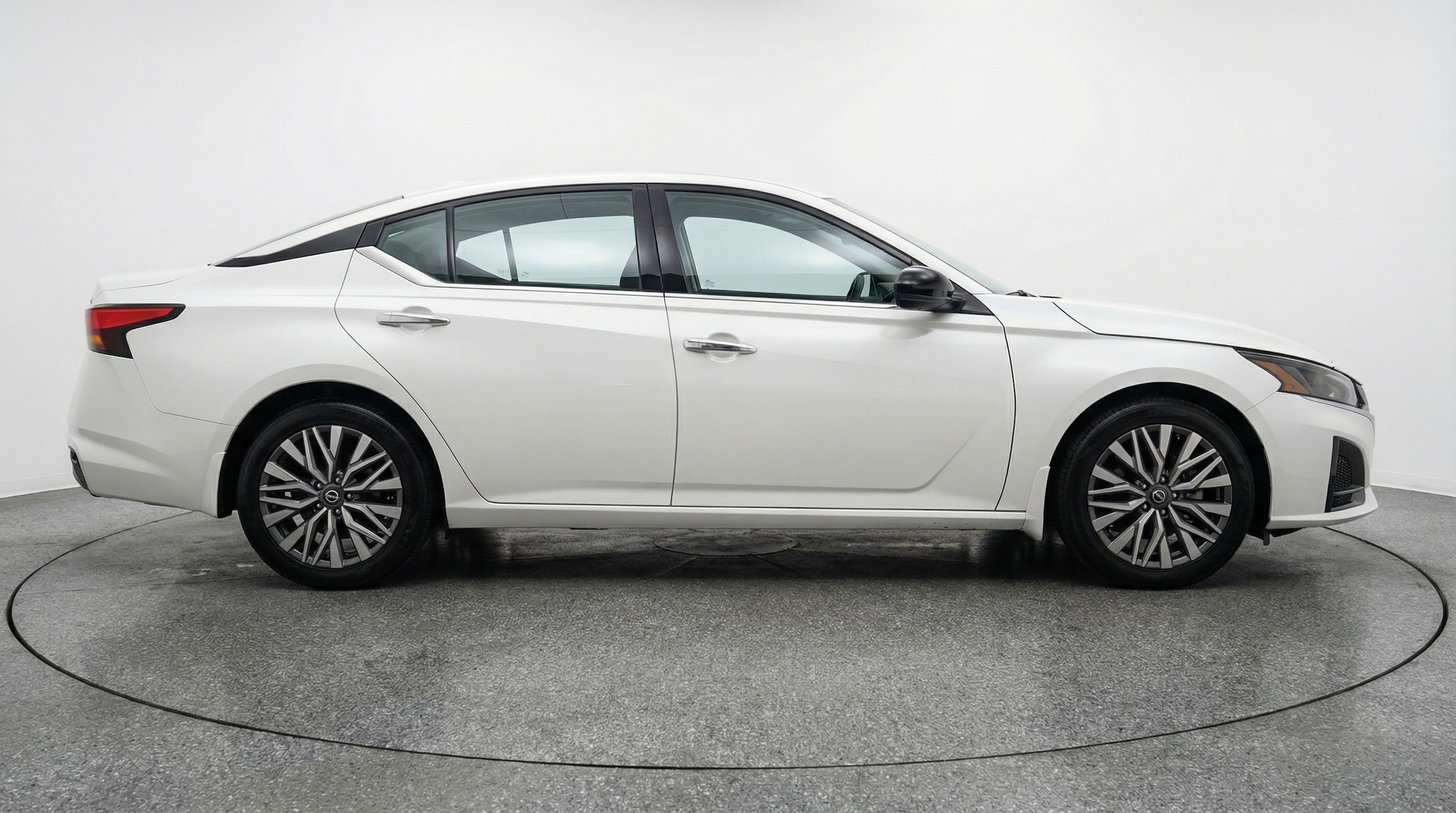 Thumbnail: 2025 Nissan Altima - 8