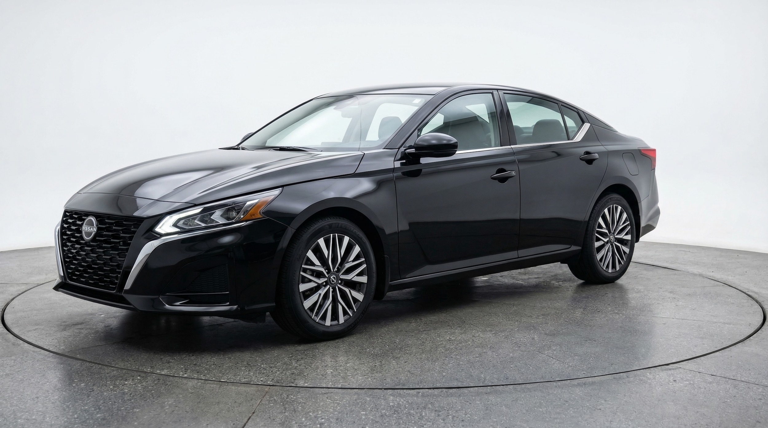 Thumbnail: 2025 Nissan Altima - 3