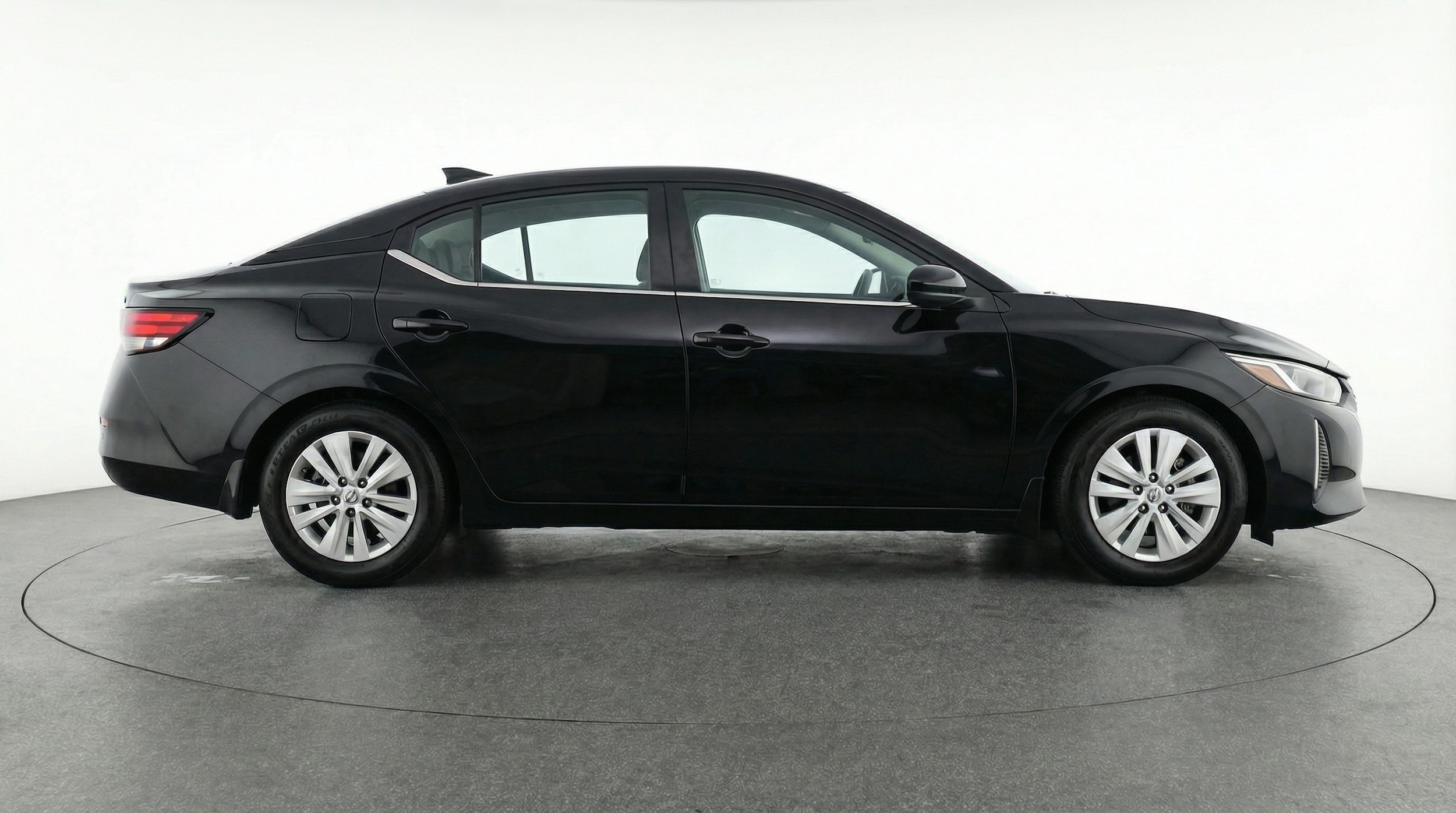 Thumbnail: 2025 Nissan Sentra - 8