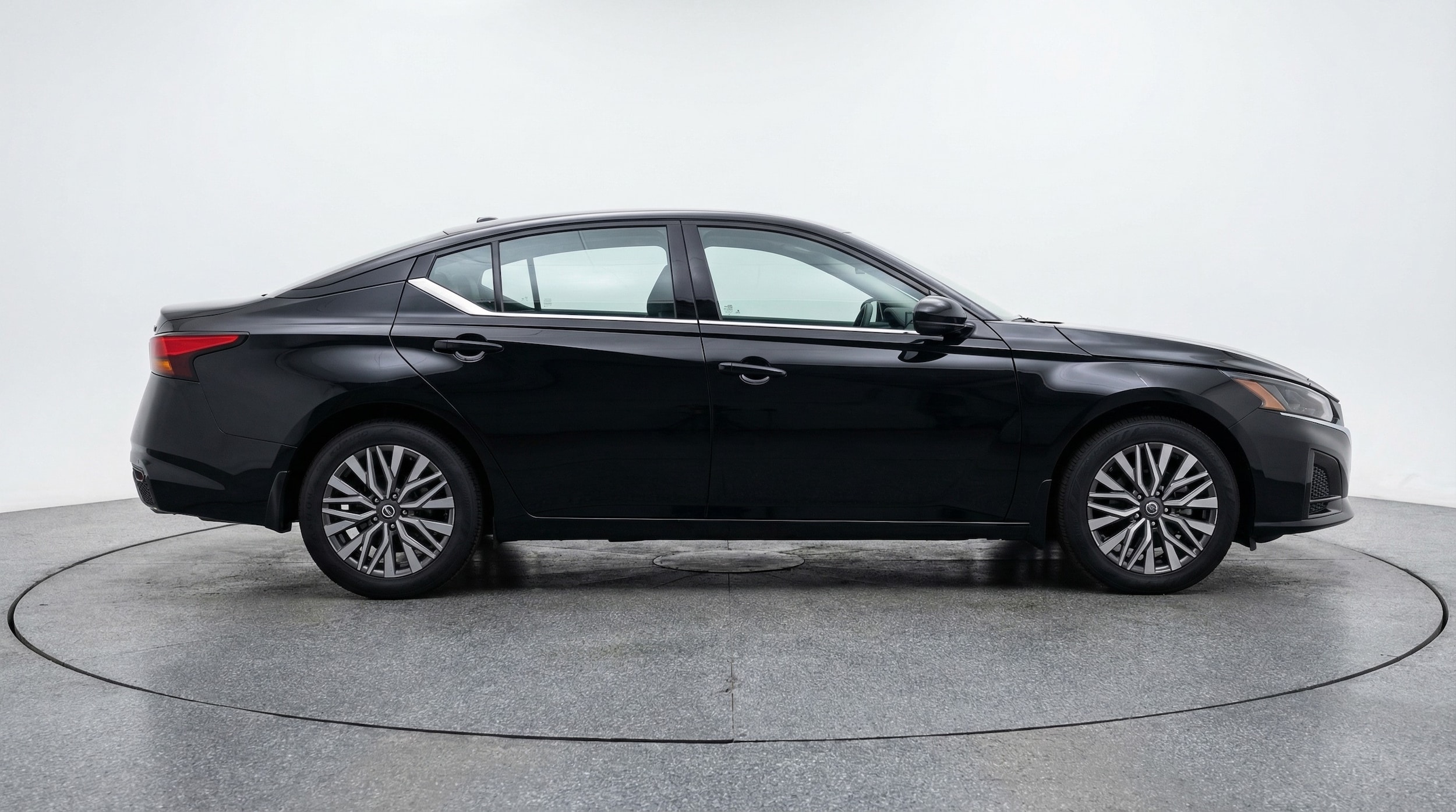 Thumbnail: 2025 Nissan Altima - 8