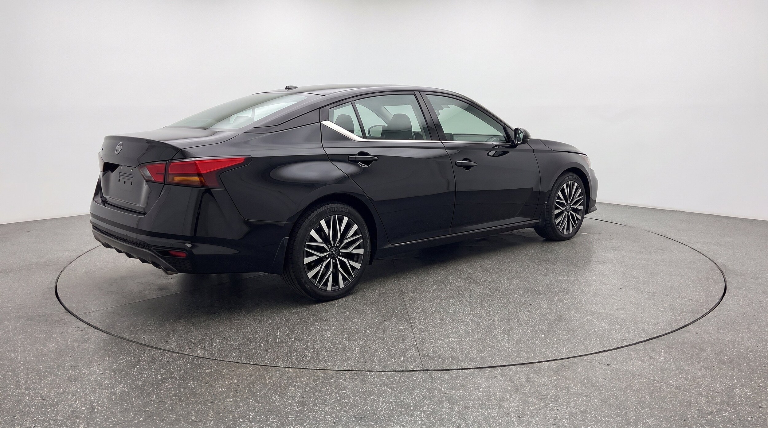 Thumbnail: 2025 Nissan Altima - 9