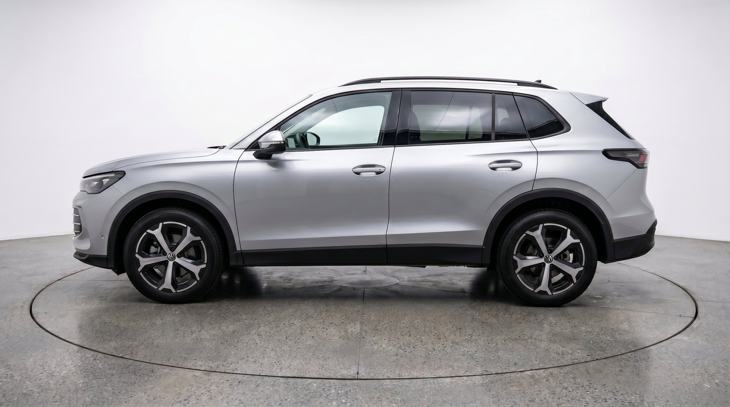 Thumbnail: 2026 Volkswagen Tiguan - 5