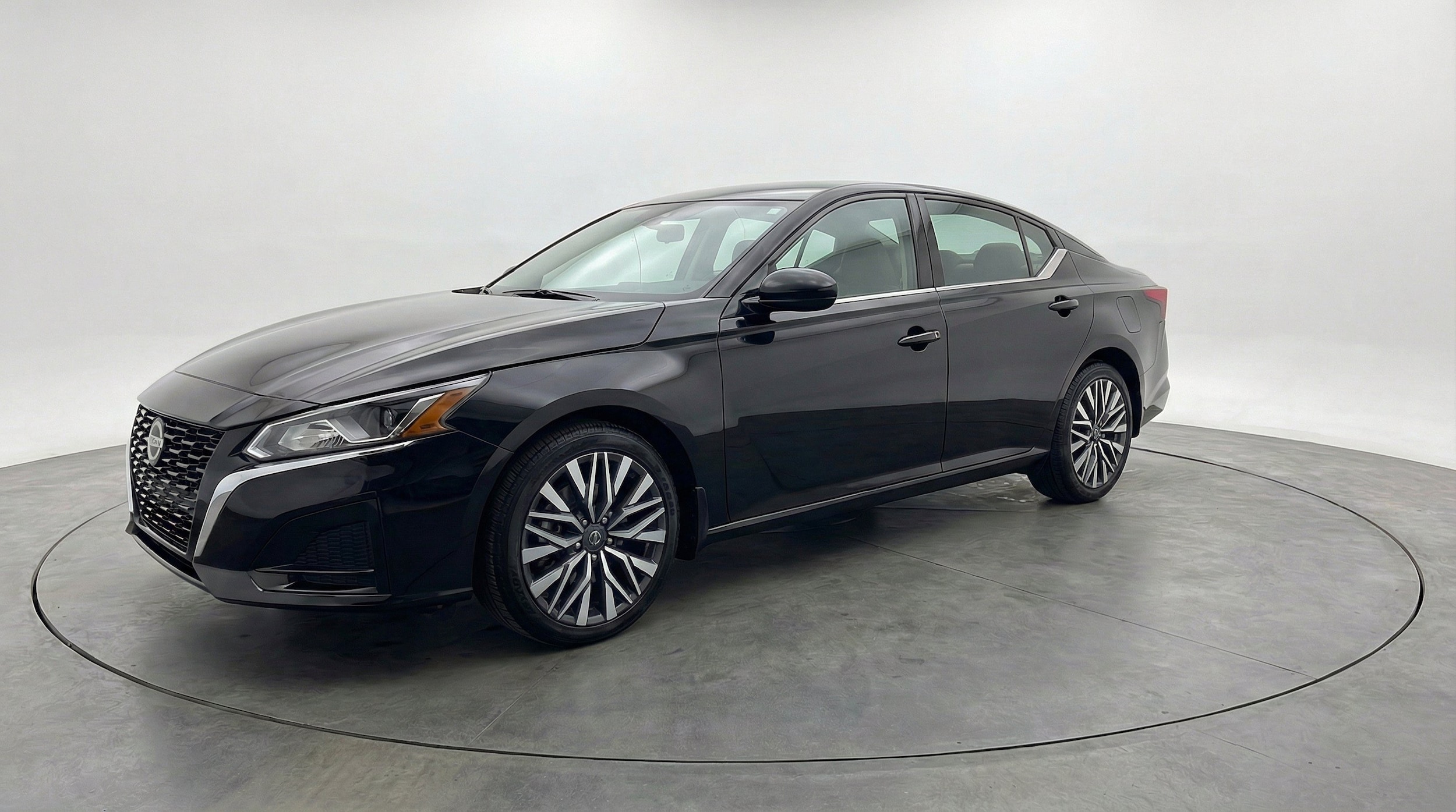 Thumbnail: 2025 Nissan Altima - 3